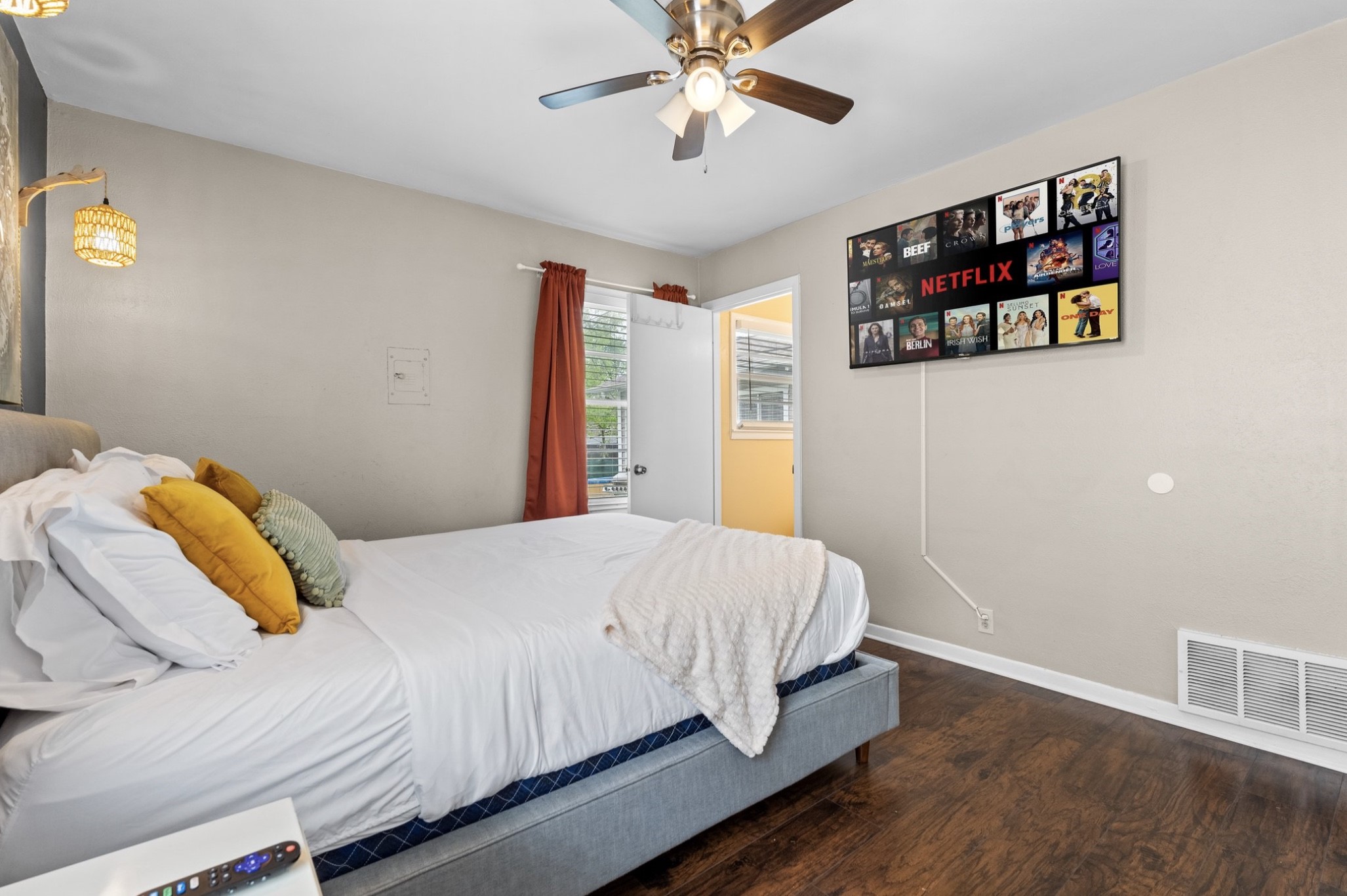 1110 Park Street Arlington TX 76011