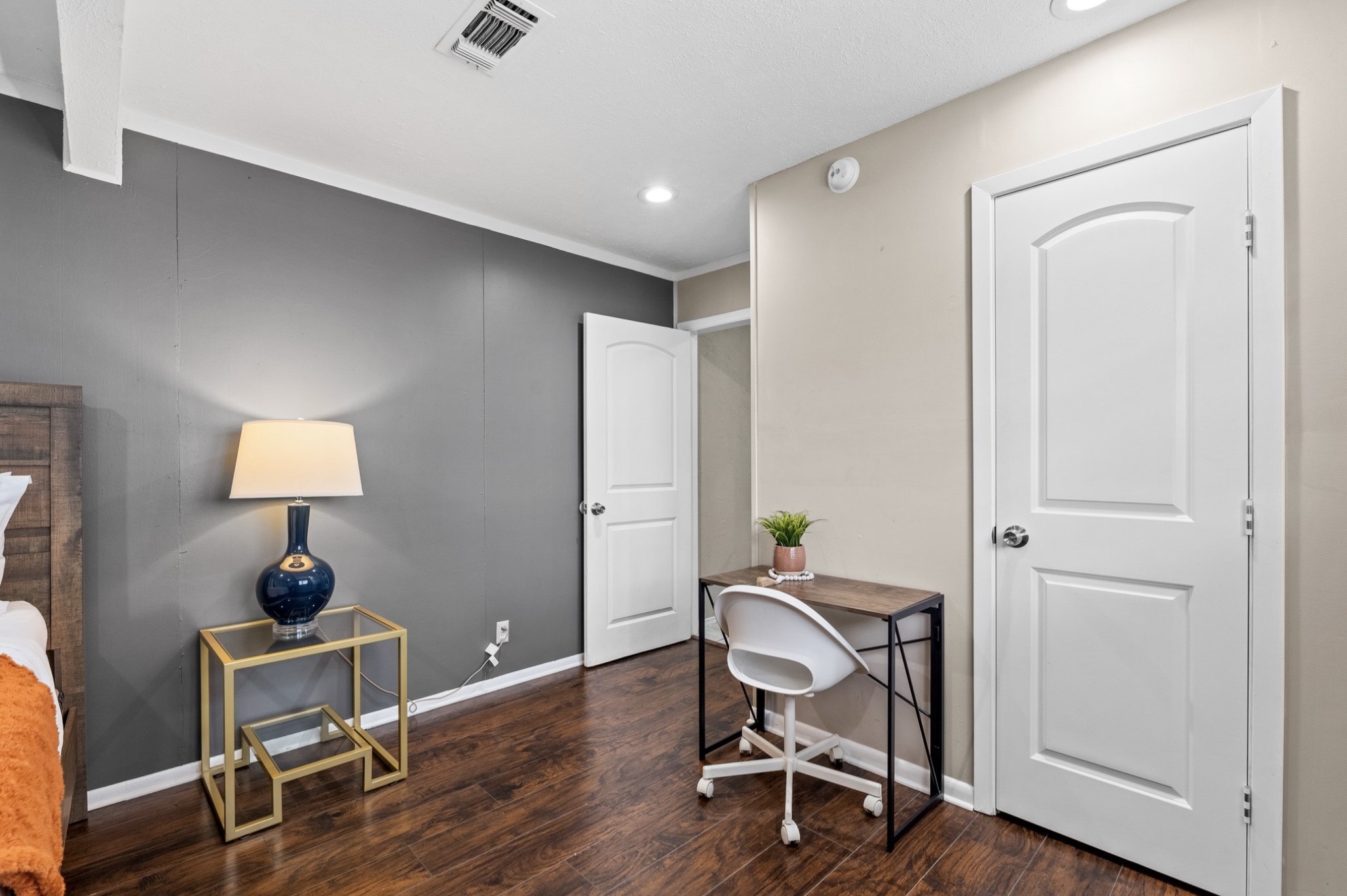 1110 Park Street Arlington TX 76011