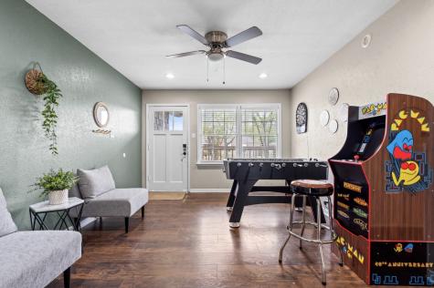 1110 Park Street Arlington TX 76011