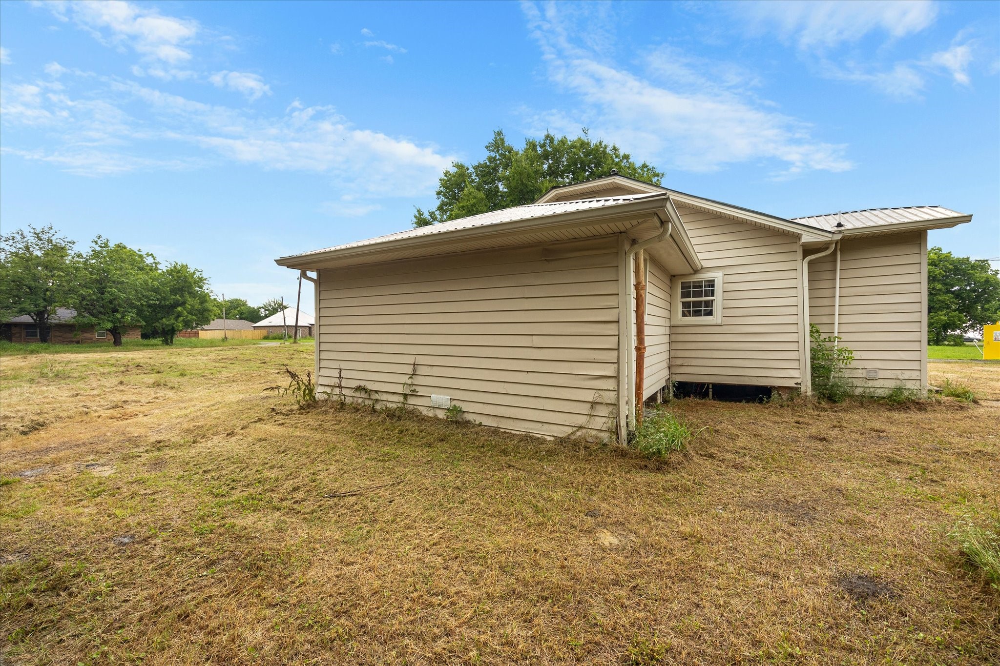 502 S Elm Street Celeste TX 75423