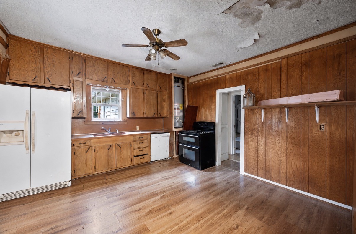 502 S Elm Street Celeste TX 75423