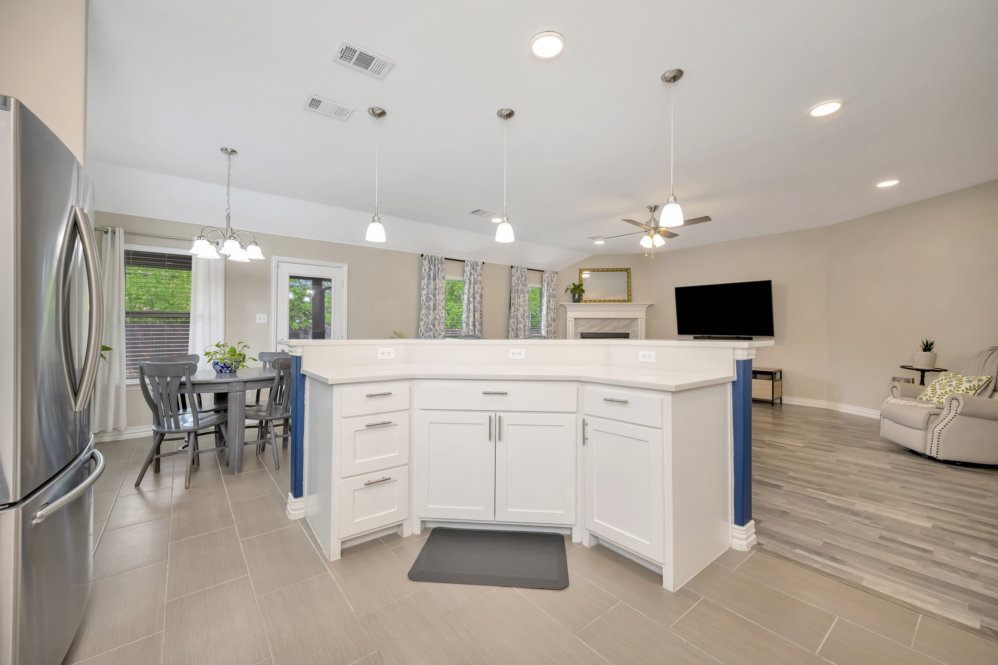 608 Perry Drive White Settlement TX 76108