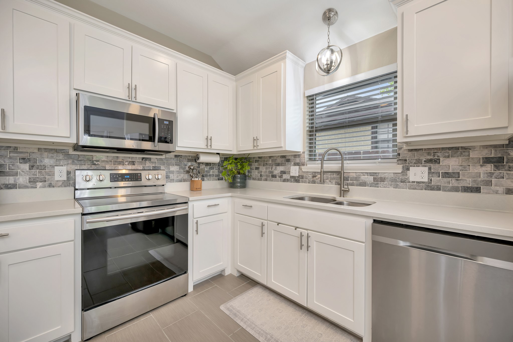 608 Perry Drive White Settlement TX 76108