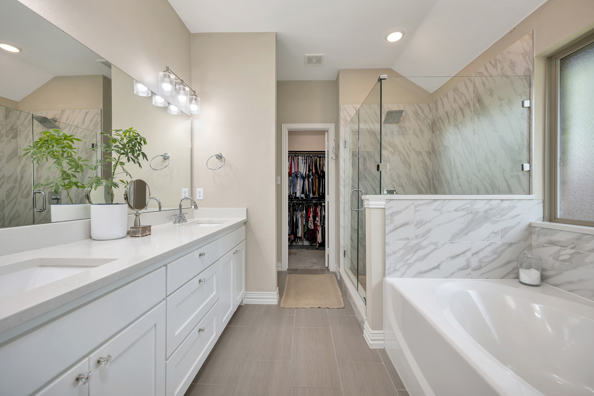 608 Perry Drive White Settlement TX 76108