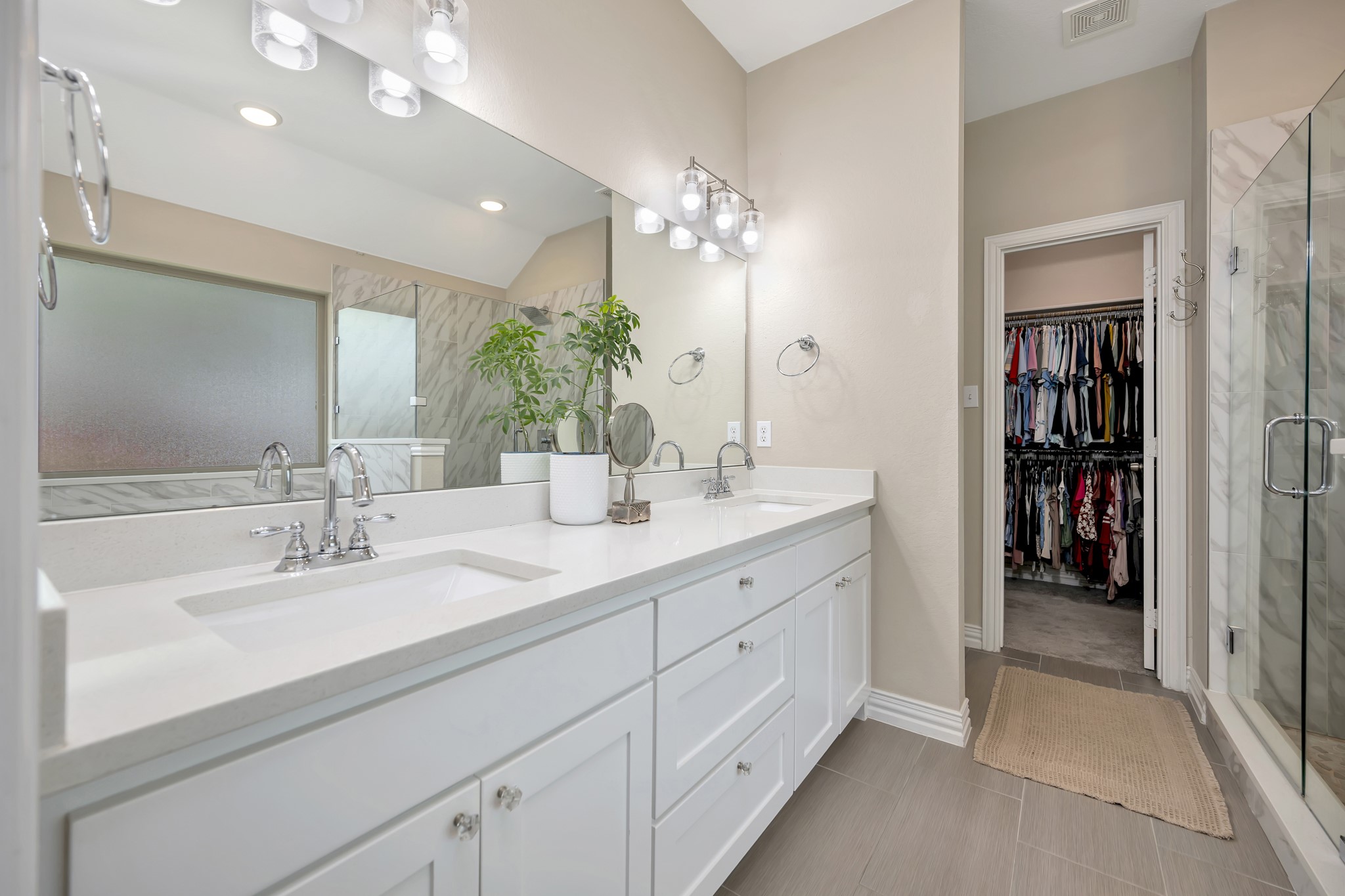 608 Perry Drive White Settlement TX 76108