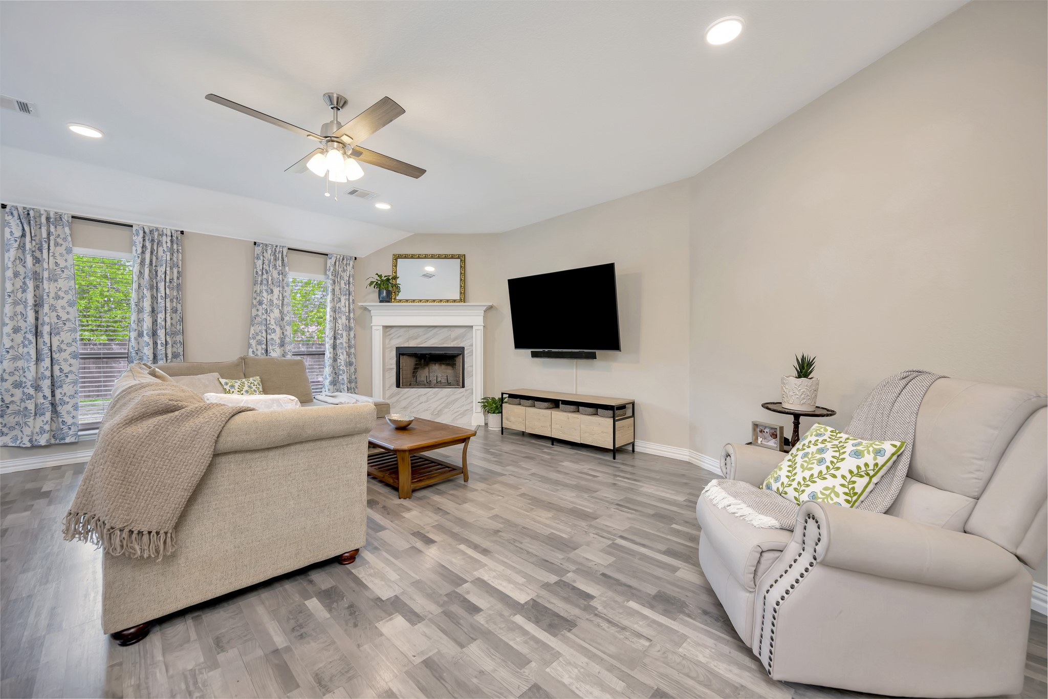 608 Perry Drive White Settlement TX 76108