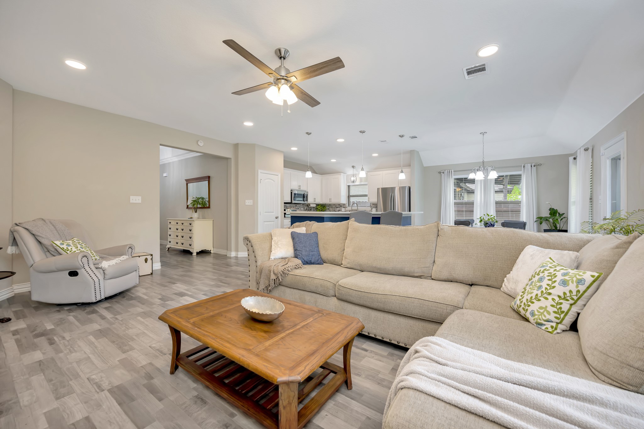 608 Perry Drive White Settlement TX 76108