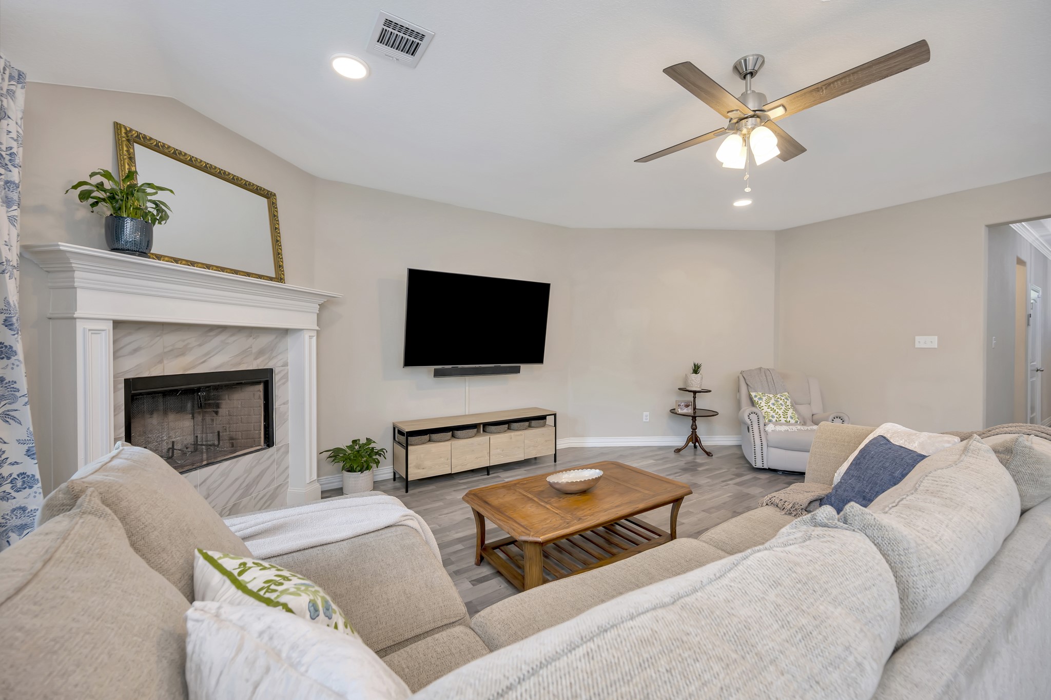 608 Perry Drive White Settlement TX 76108