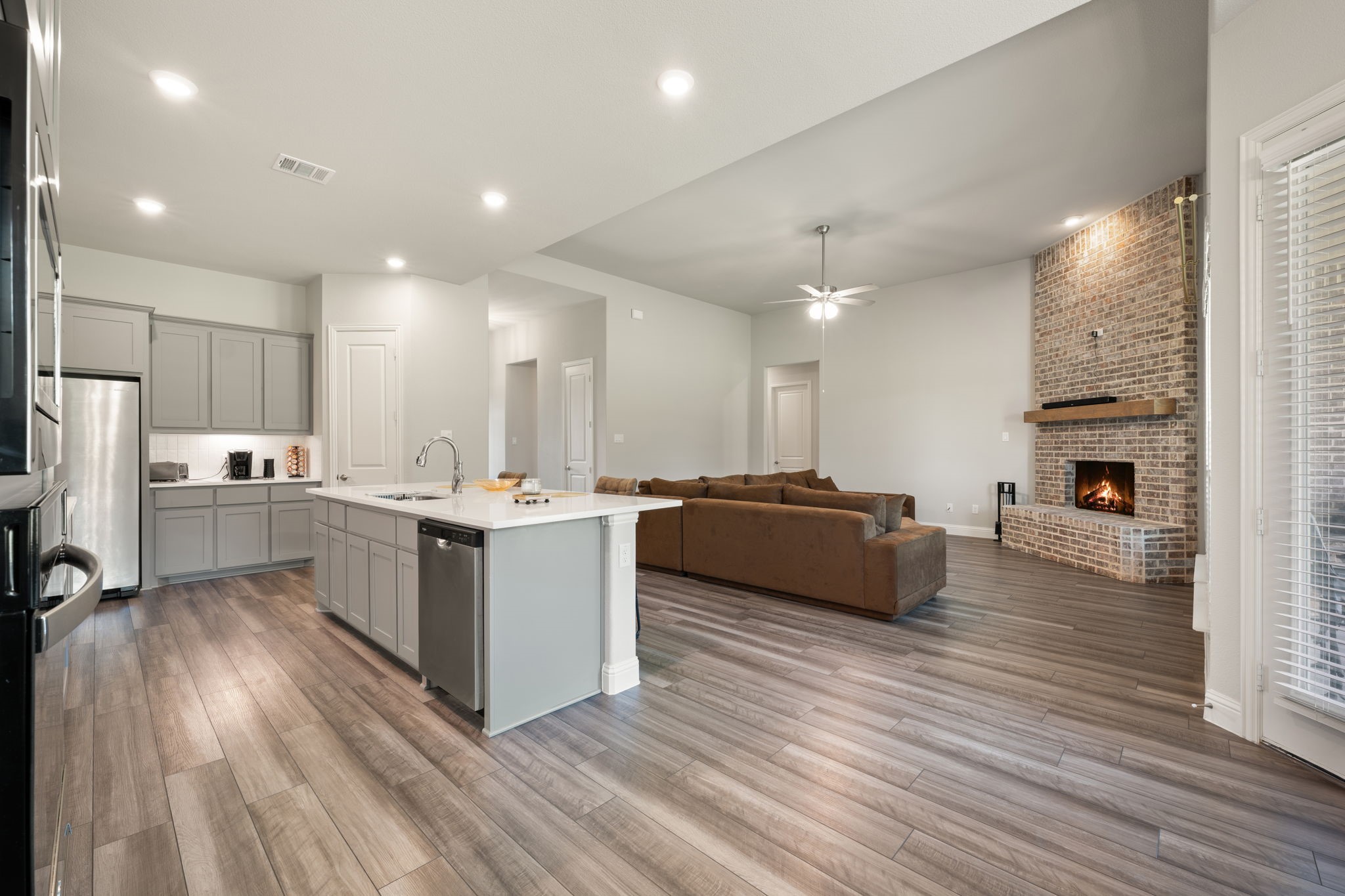 583 Crystal Lake Lane Red Oak TX 75154