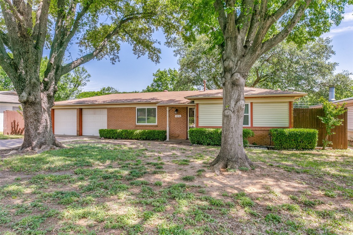 1216 Valentine Street Hurst TX 76053