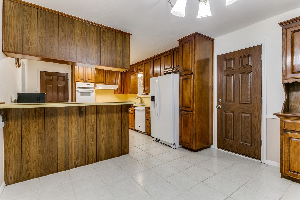 1216 Valentine Street Hurst TX 76053