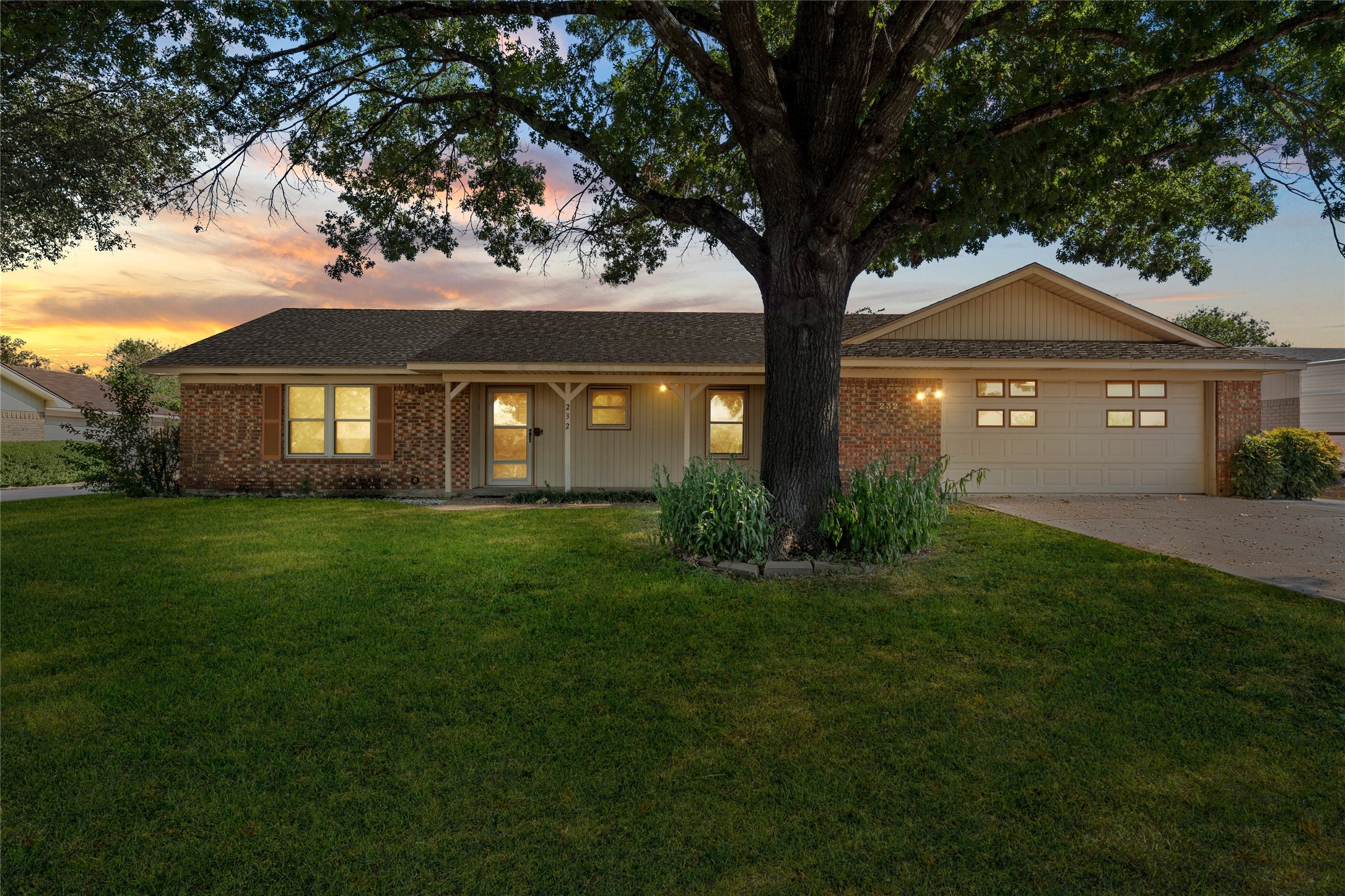 232 Monterrey Drive Hewitt TX 76643