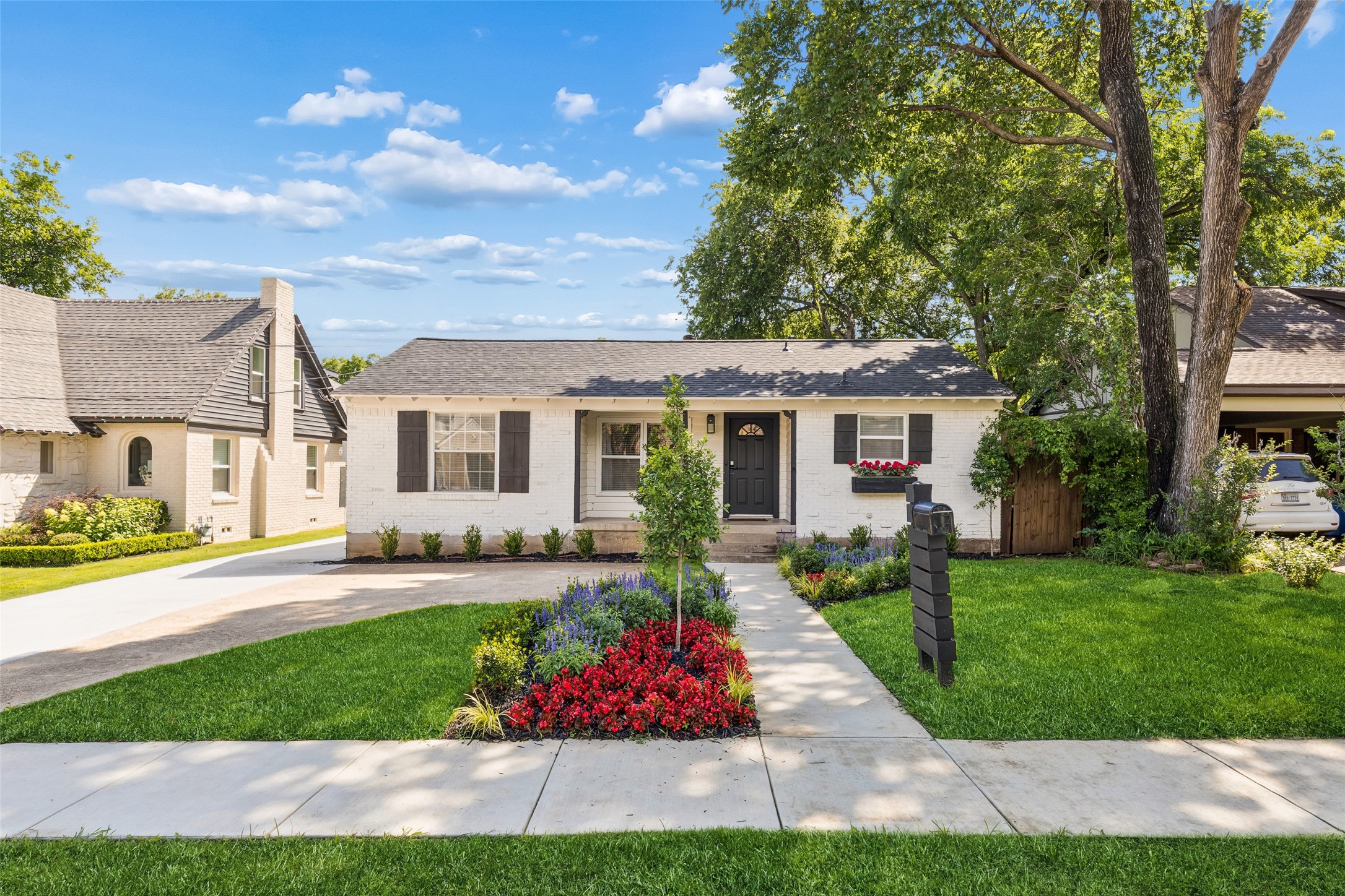 5111 Stoneleigh Avenue Dallas TX 75235