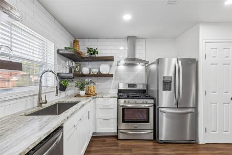 5111 Stoneleigh Avenue Dallas TX 75235