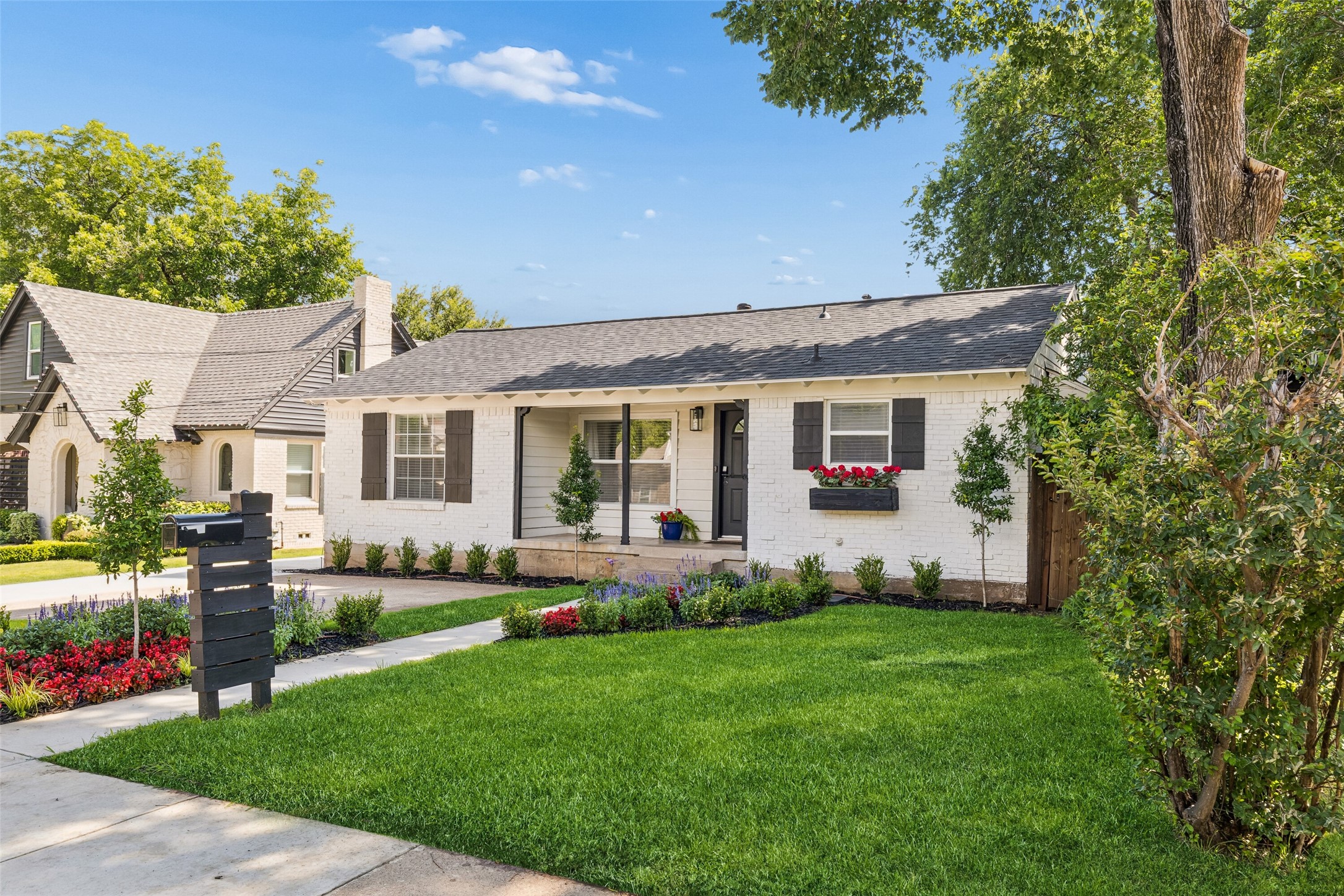 5111 Stoneleigh Avenue Dallas TX 75235