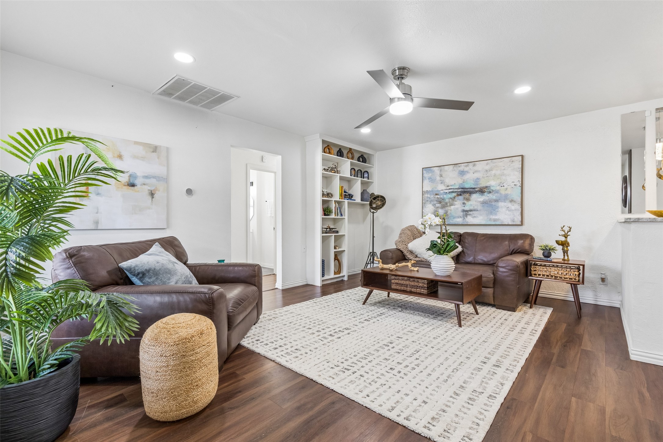 5111 Stoneleigh Avenue Dallas TX 75235