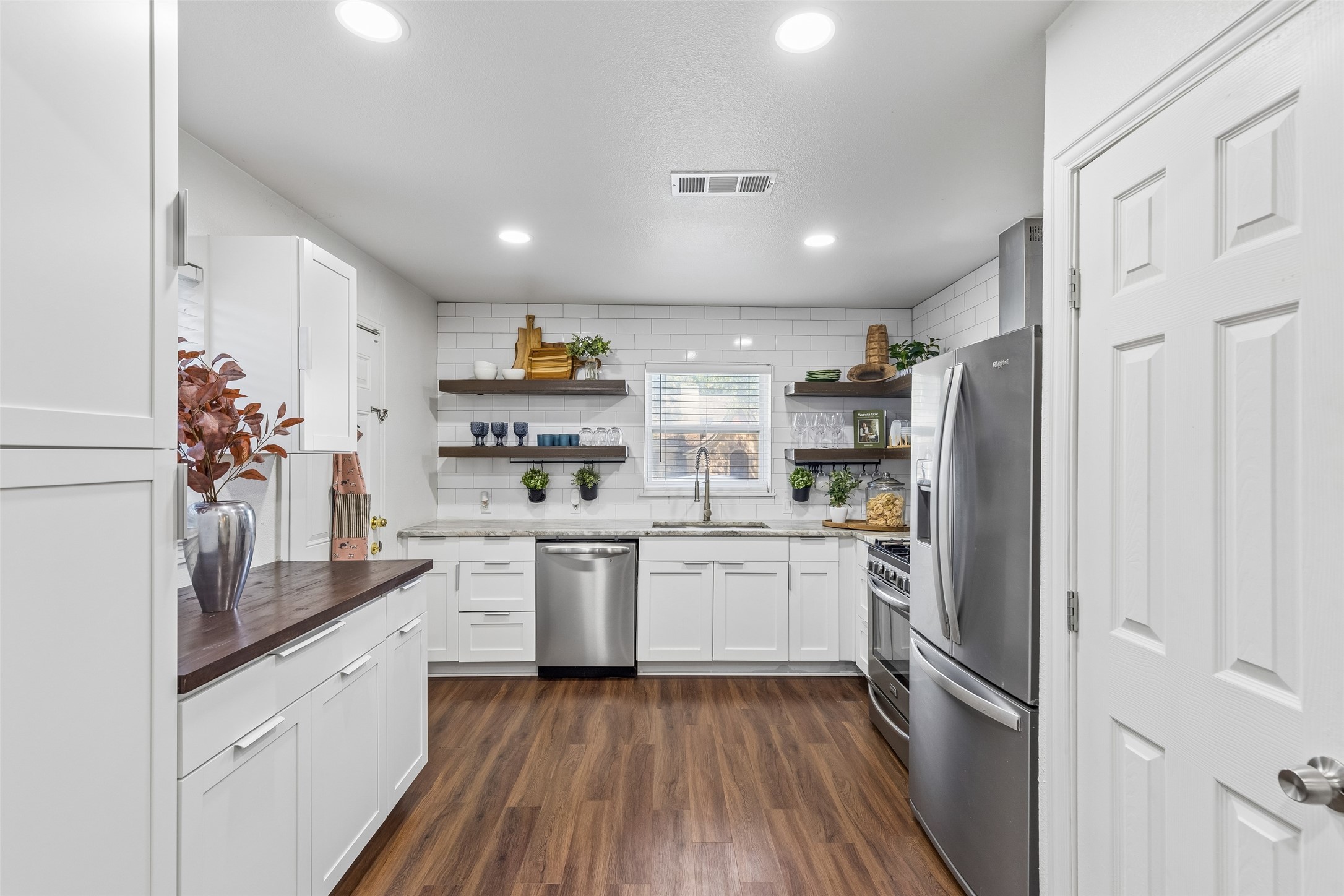 5111 Stoneleigh Avenue Dallas TX 75235