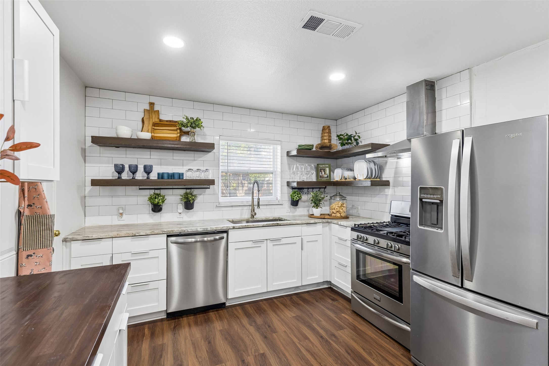 5111 Stoneleigh Avenue Dallas TX 75235