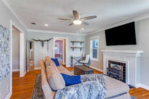 4029 Pershing Avenue Fort Worth TX 76107