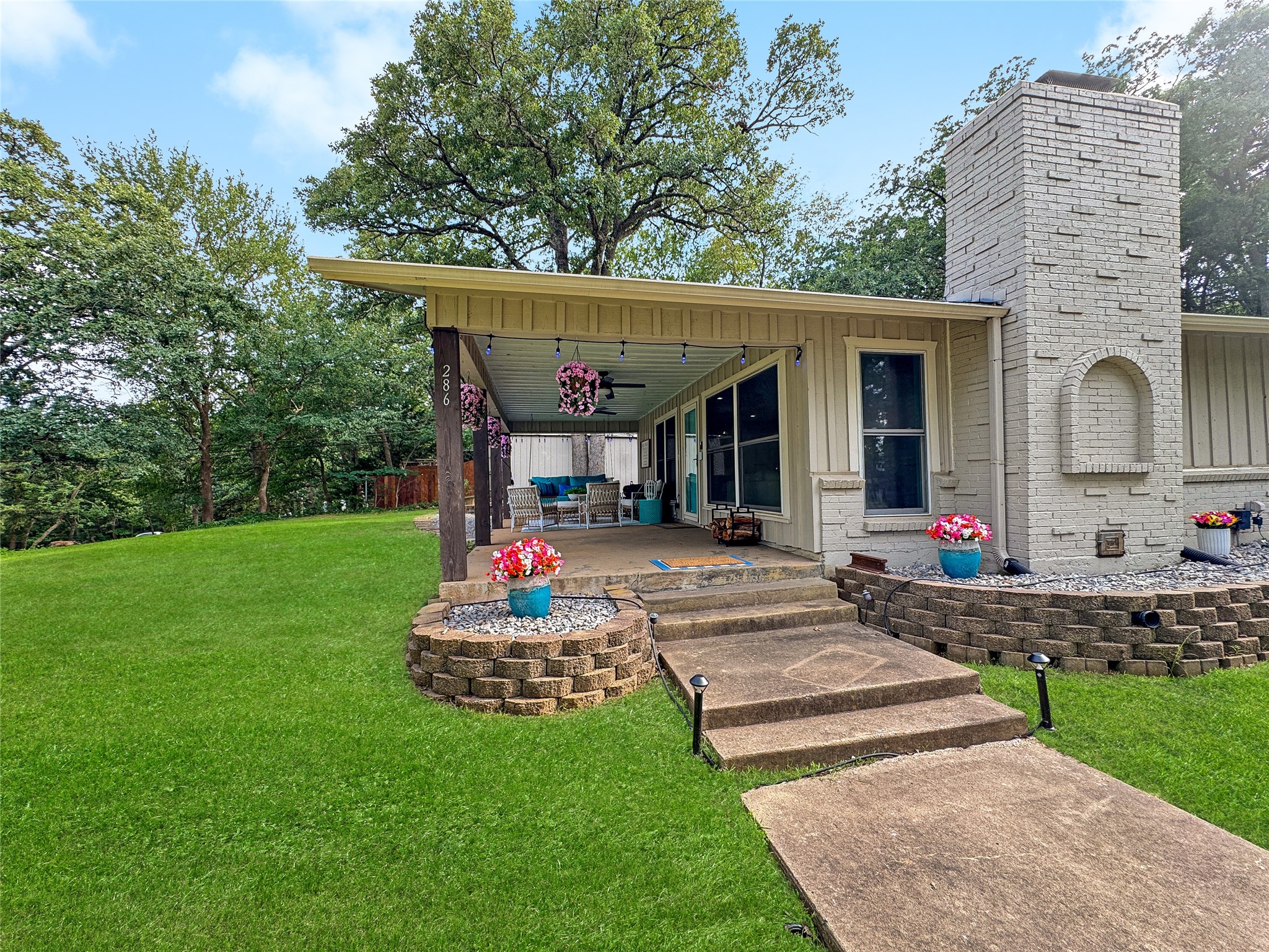 286 Lakewood Lane Pottsboro TX 75076