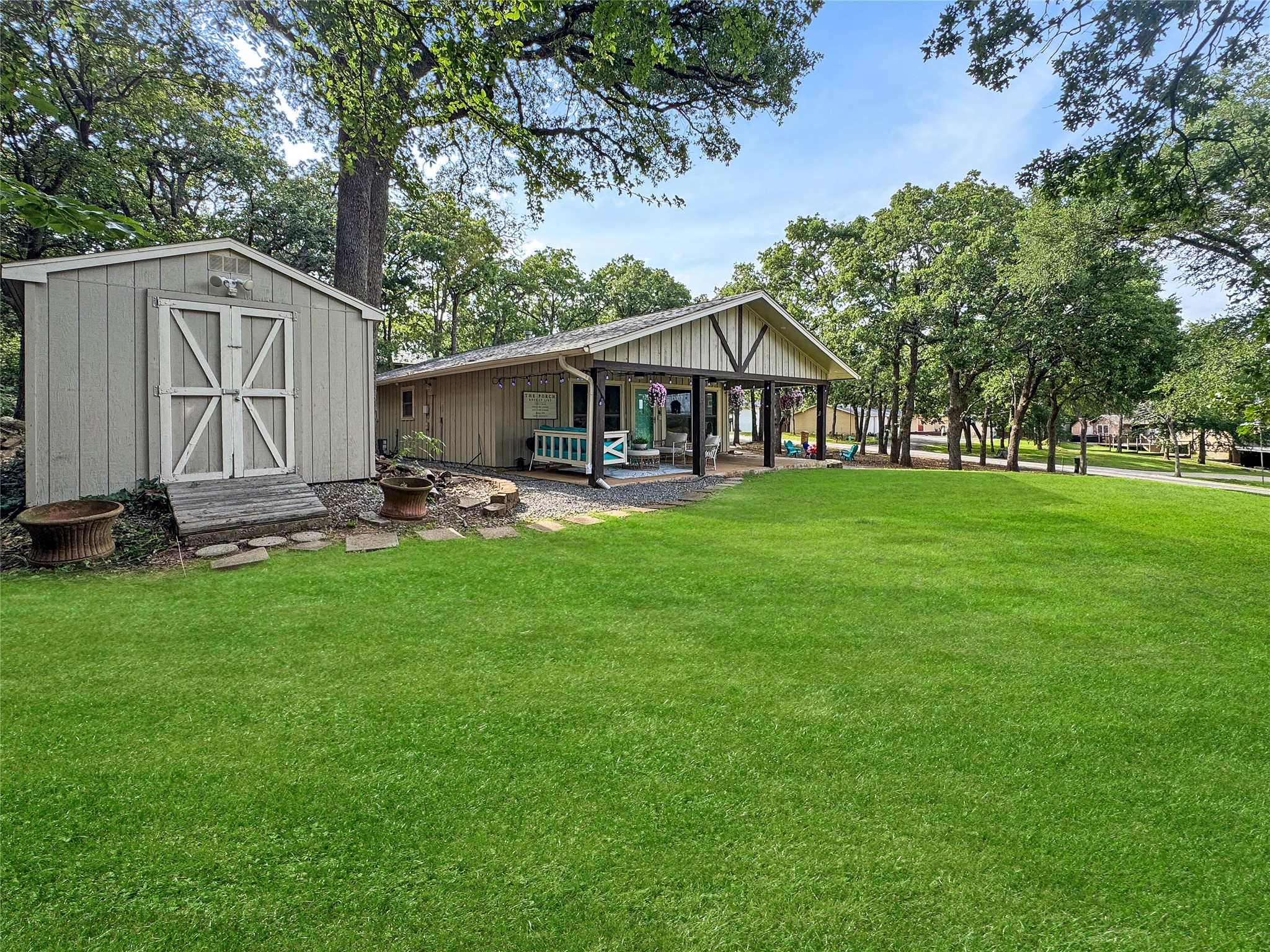 286 Lakewood Lane Pottsboro TX 75076