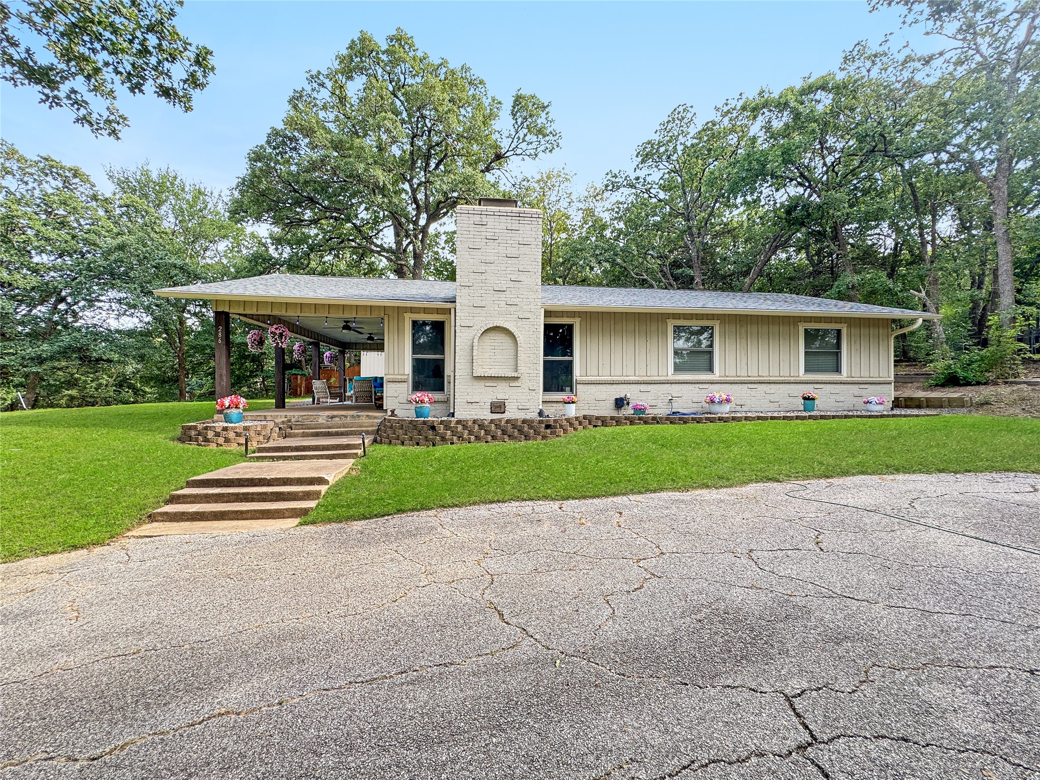286 Lakewood Lane Pottsboro TX 75076