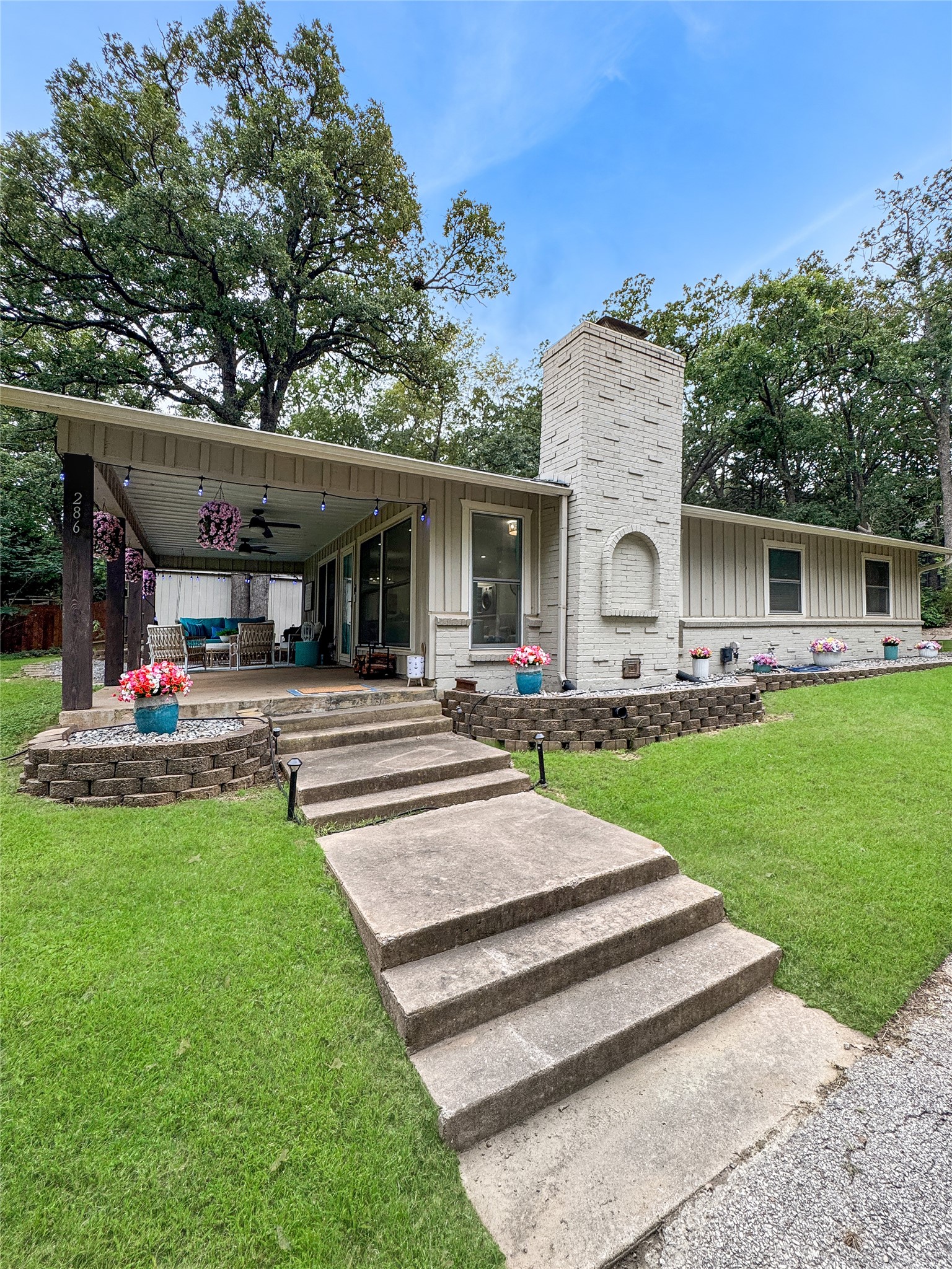286 Lakewood Lane Pottsboro TX 75076