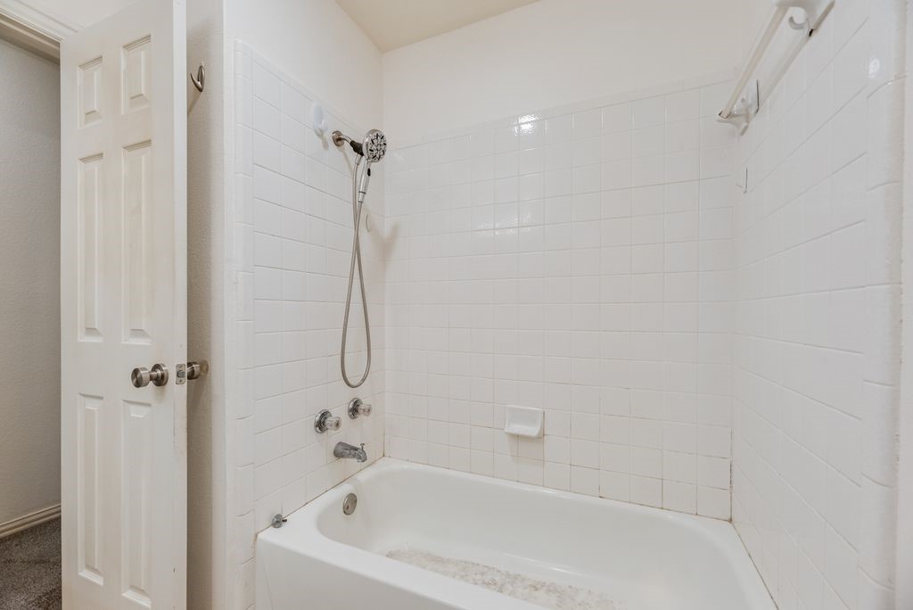 4815 Ashworth Court Arlington TX 76017