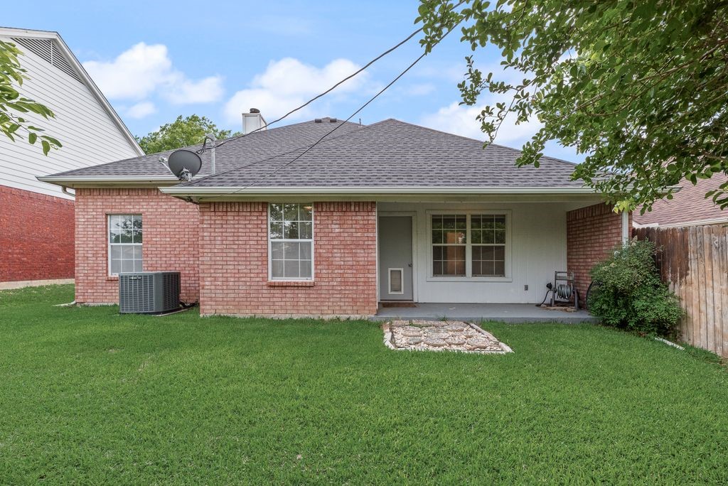 4815 Ashworth Court Arlington TX 76017