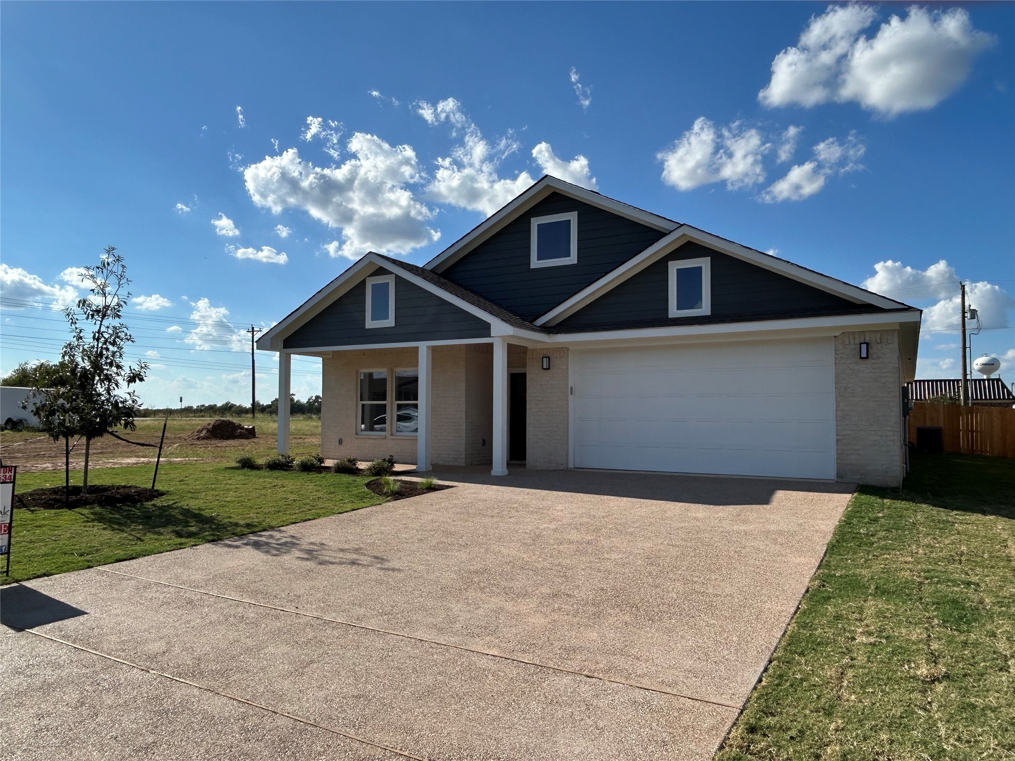 1503 W 6th Street Mcgregor TX 76657