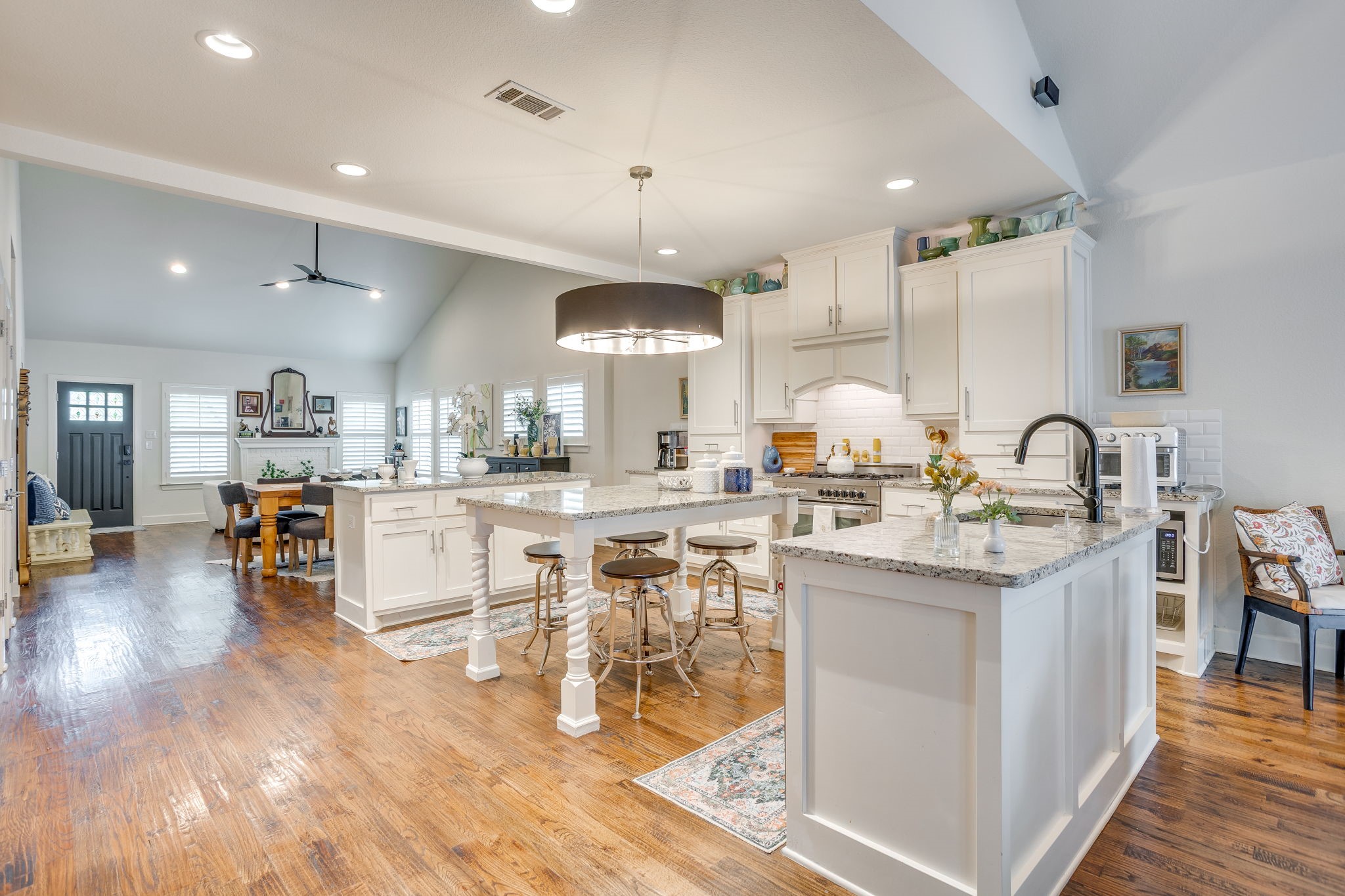 4104 Pershing Avenue Fort Worth TX 76107