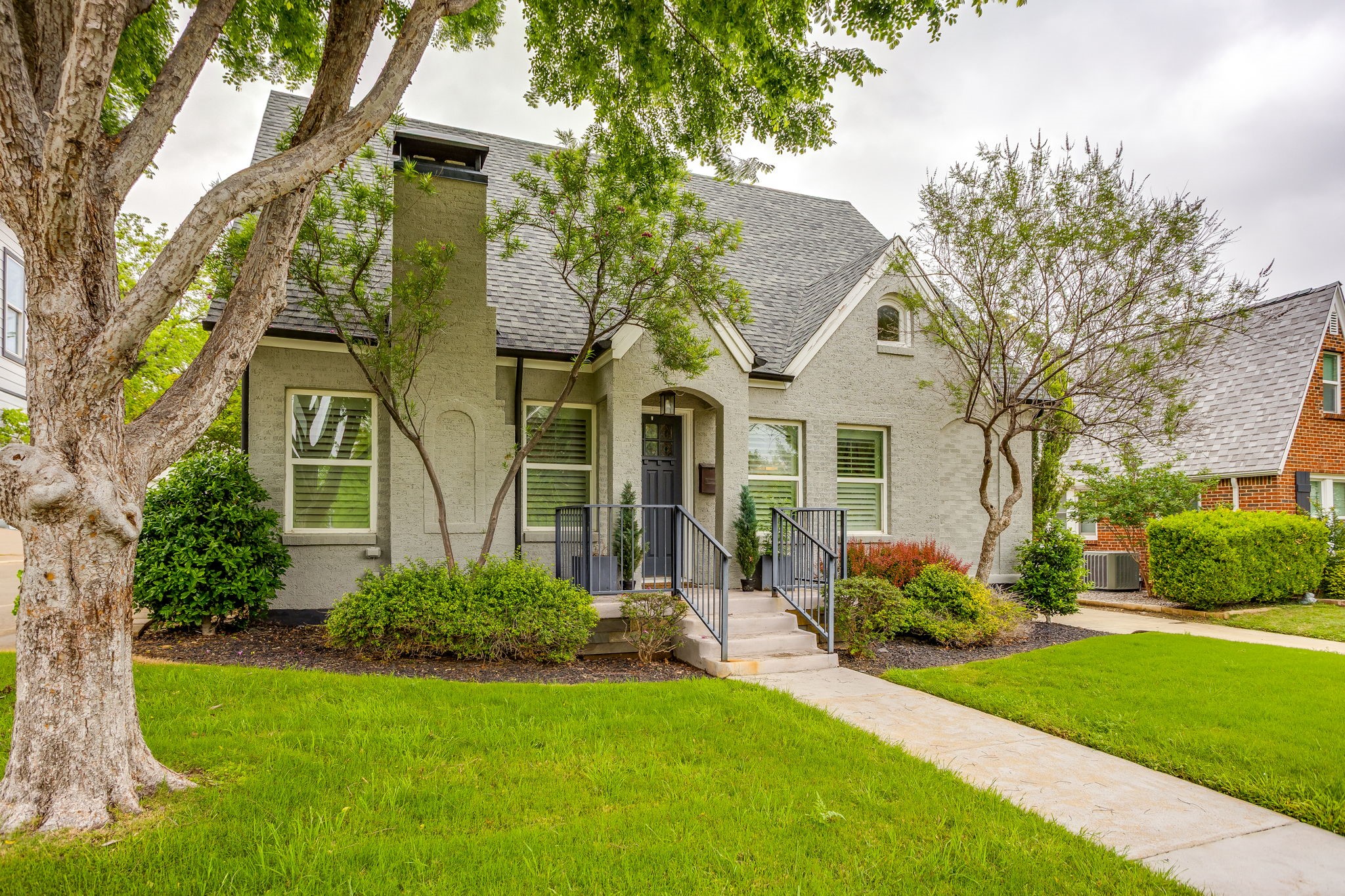 4104 Pershing Avenue Fort Worth TX 76107