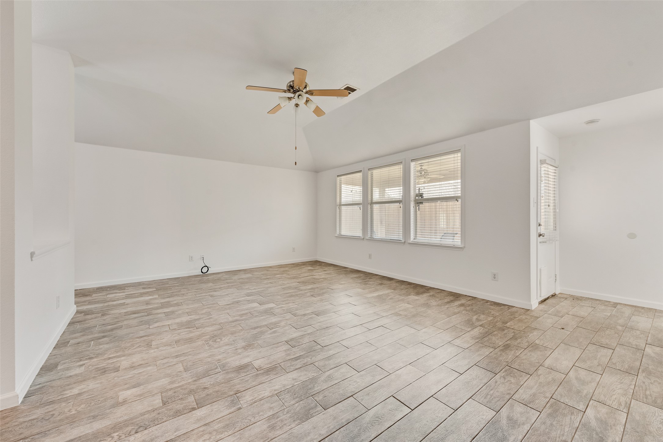 1234 Mallard Creek Aubrey TX 76227