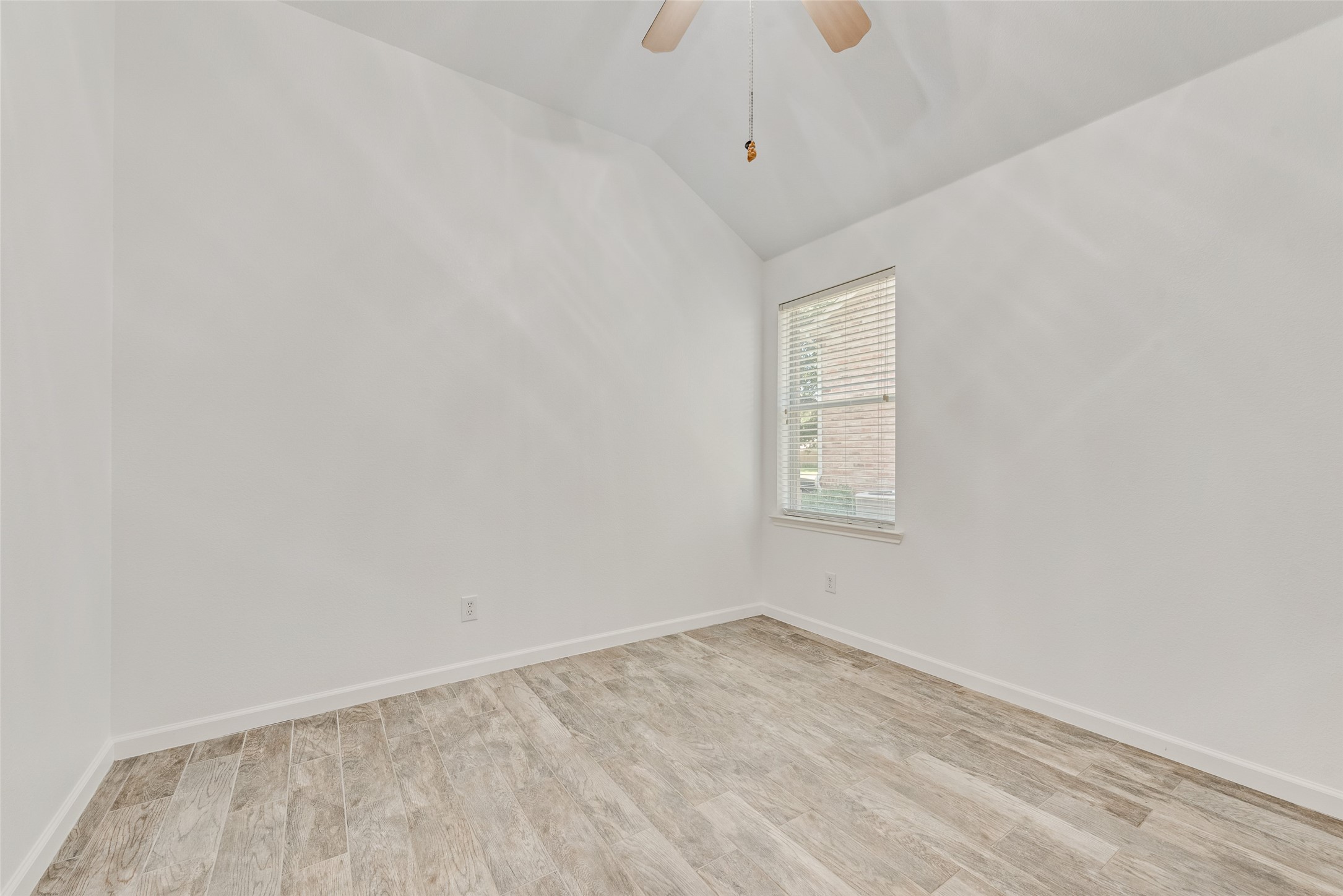 1234 Mallard Creek Aubrey TX 76227