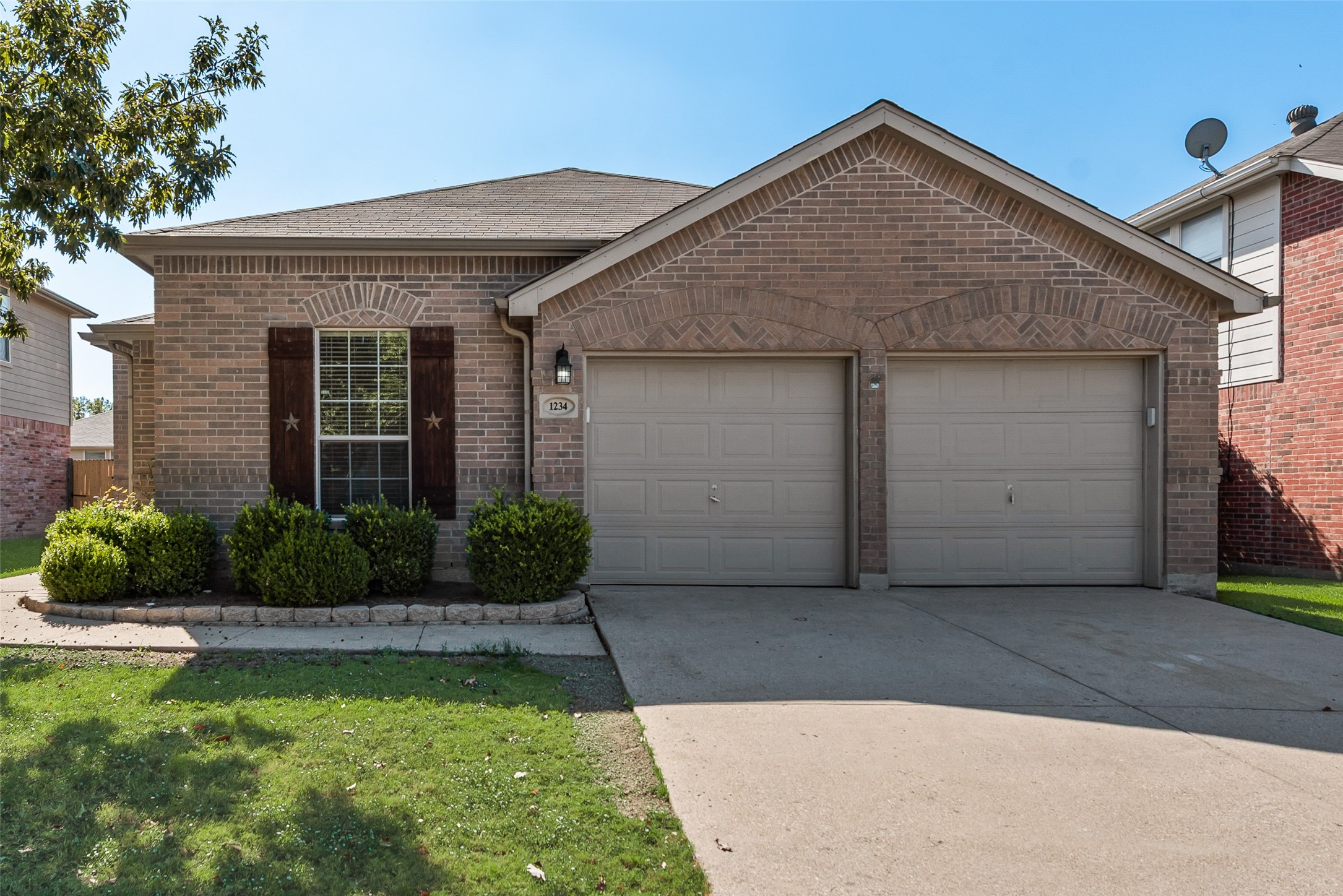 1234 Mallard Creek Aubrey TX 76227