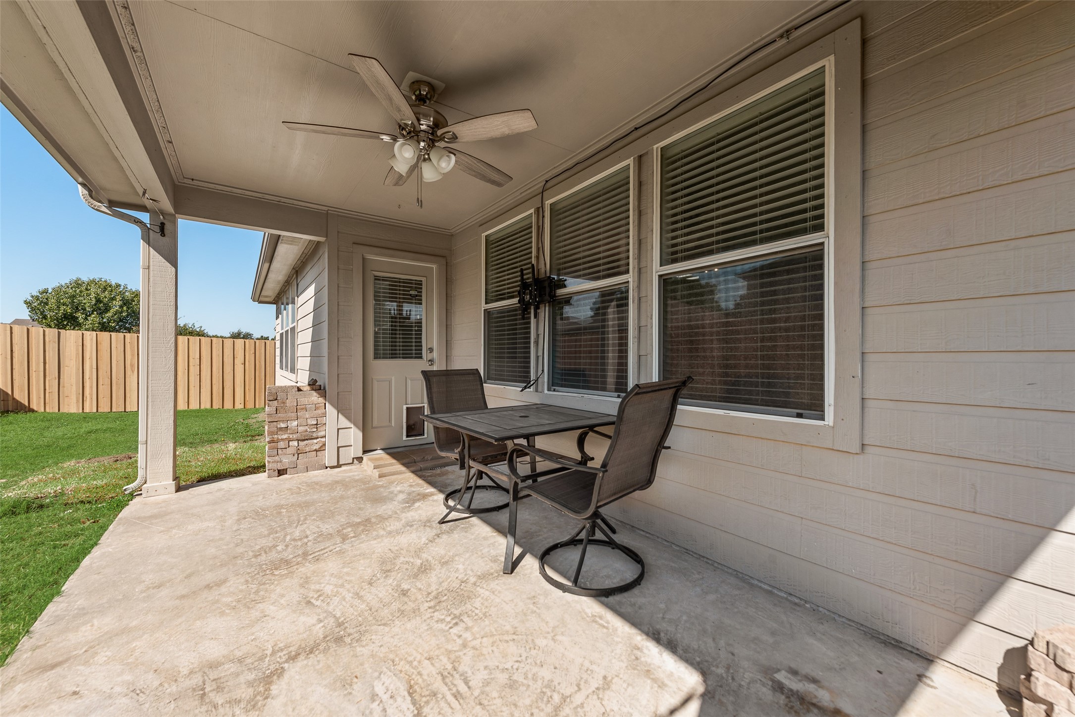 1234 Mallard Creek Aubrey TX 76227