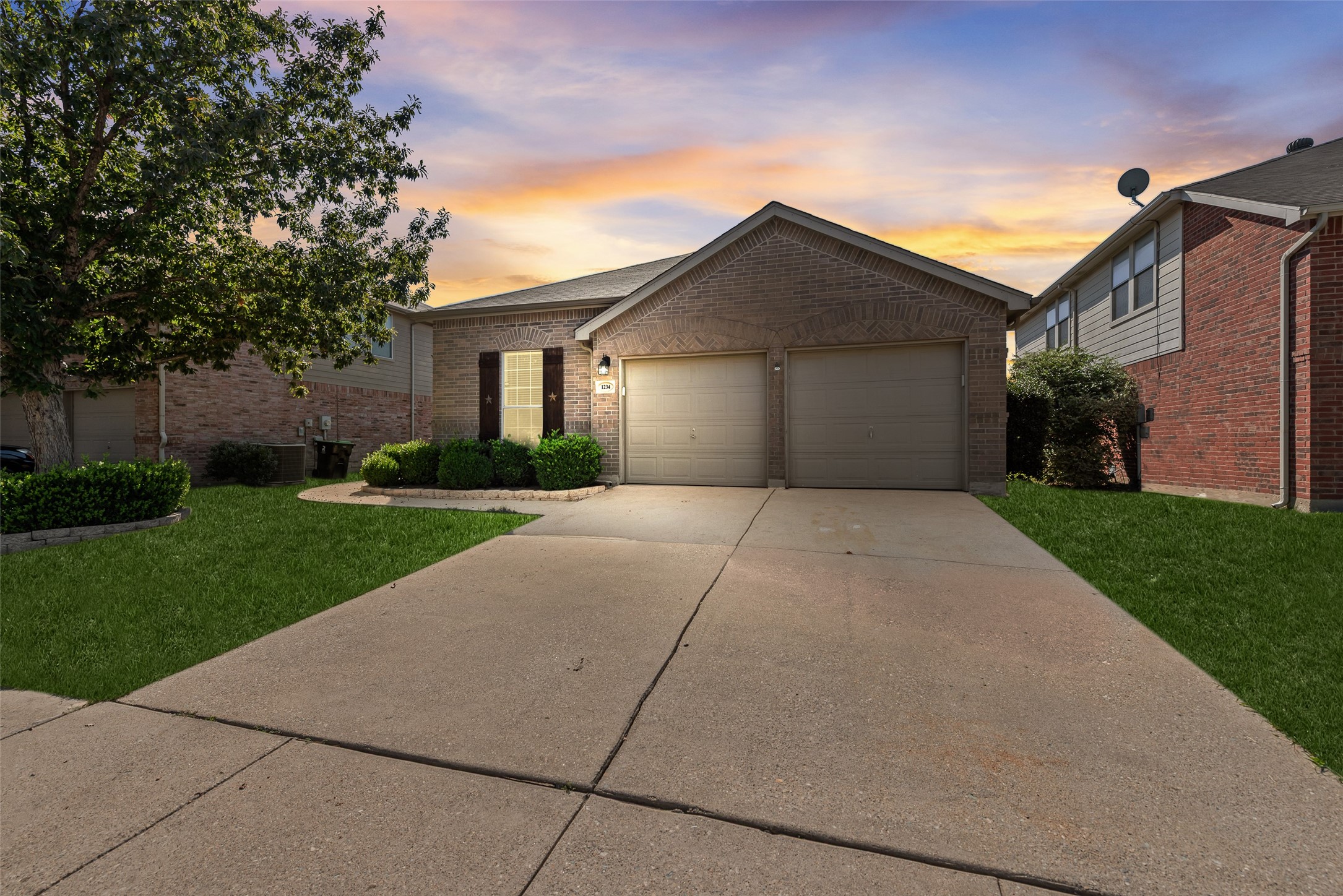 1234 Mallard Creek Aubrey TX 76227