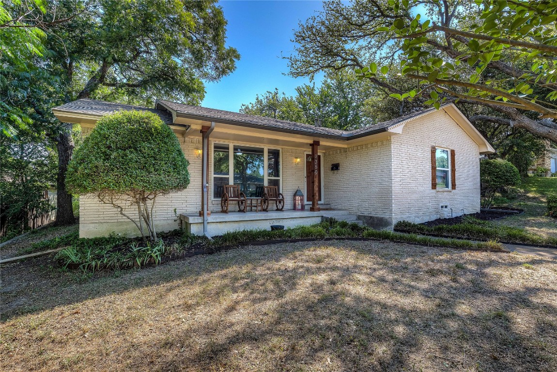 2350 Pinebluff Drive Dallas TX 75228