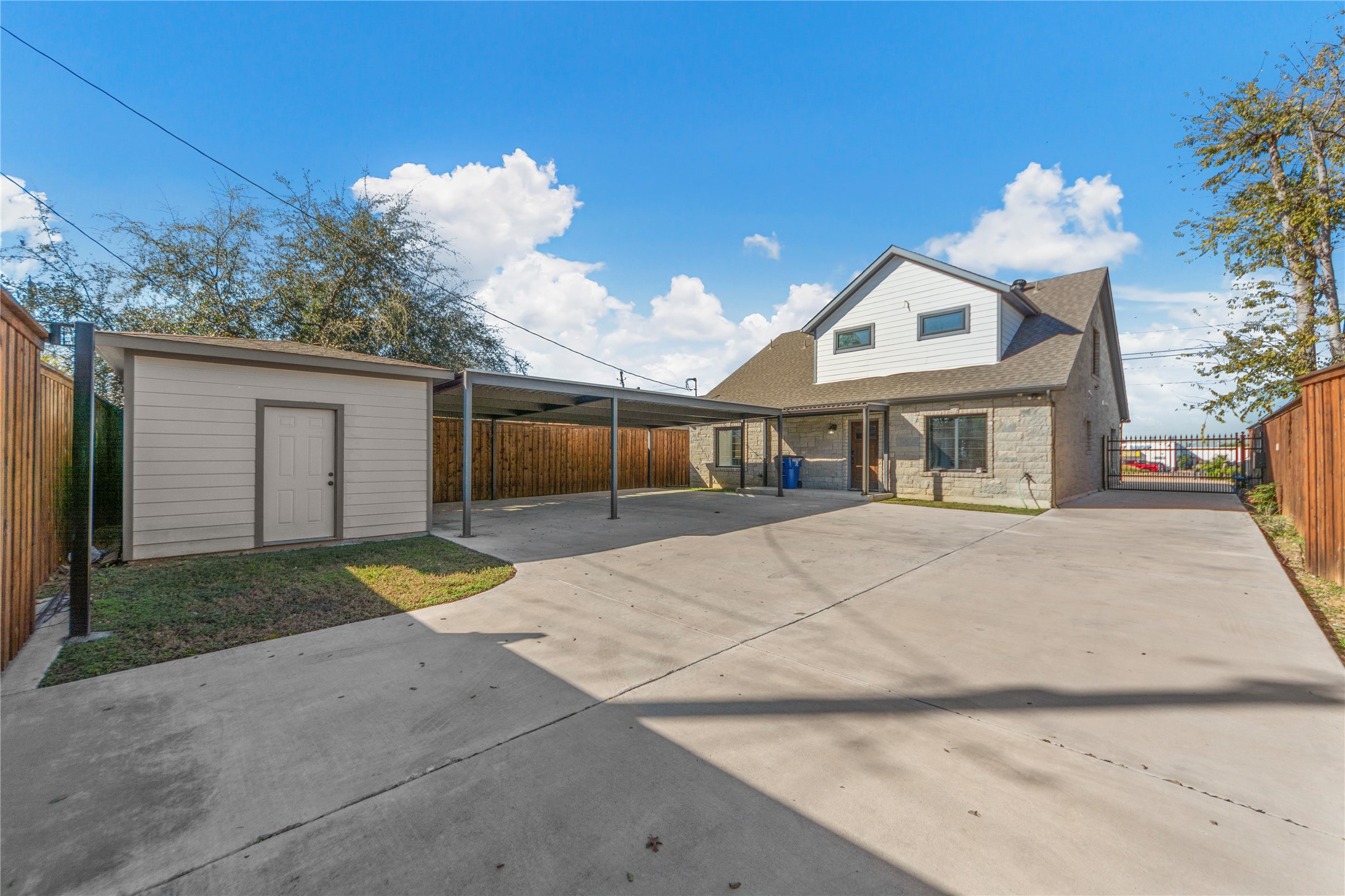 3316 Inwood Road Dallas TX 75235