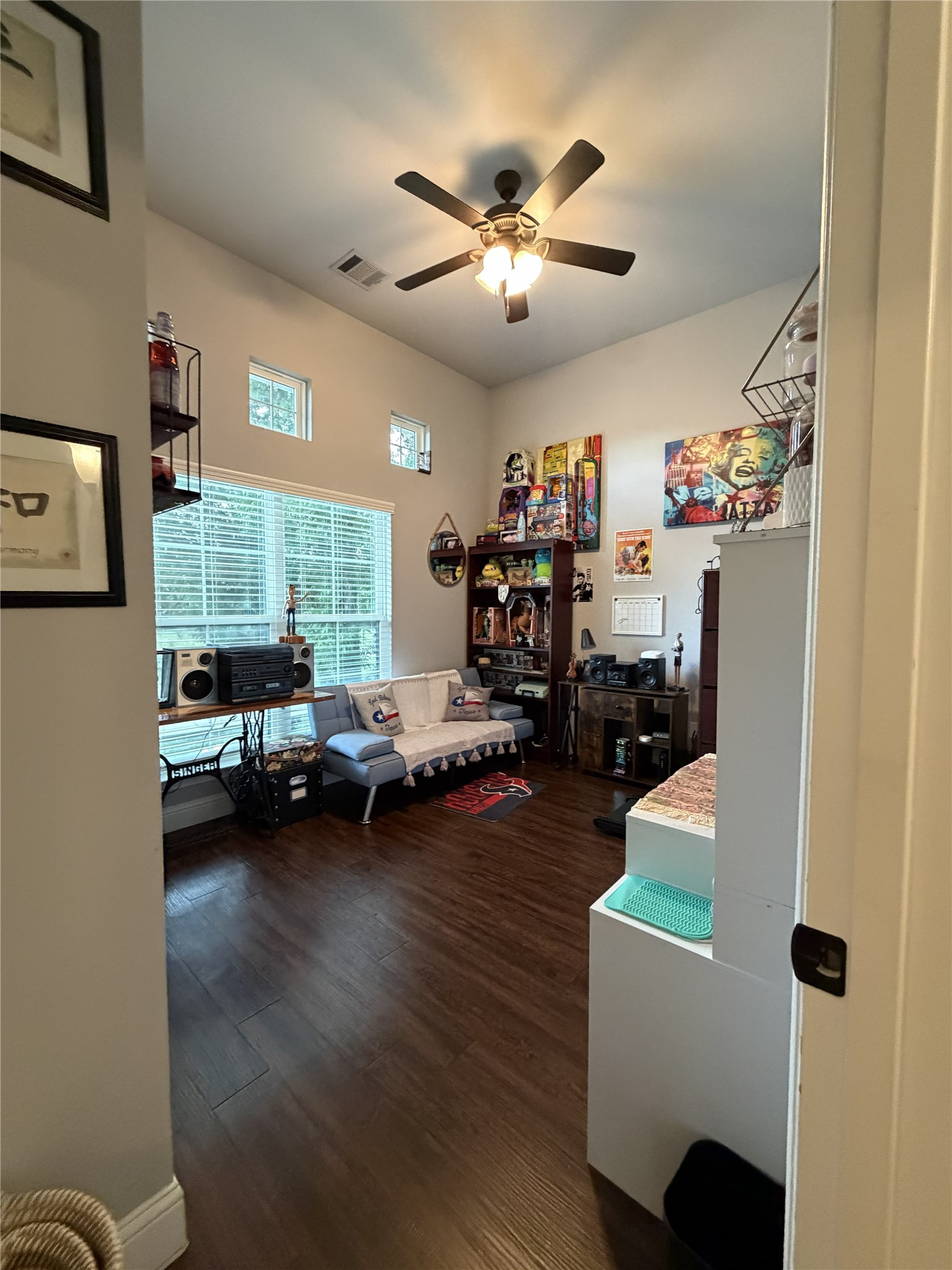 1305 E 6th Avenue Corsicana TX 75110