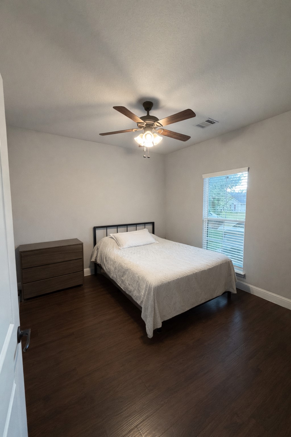 1305 E 6th Avenue Corsicana TX 75110