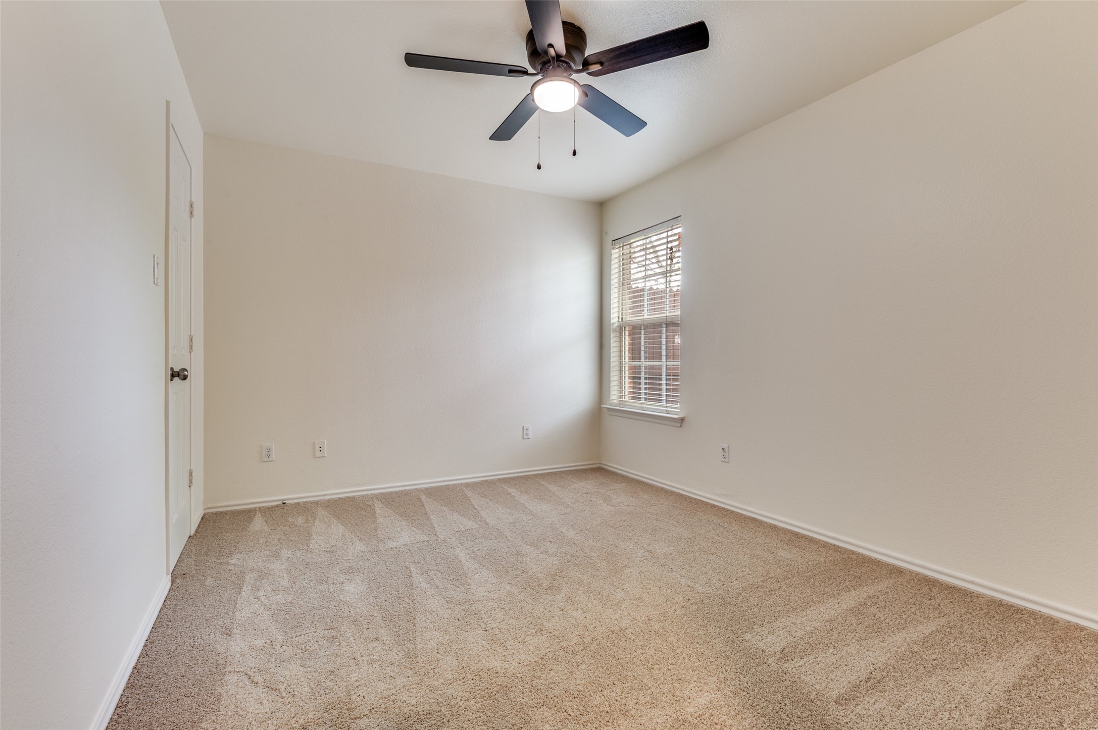 1011 Houston Street Arlington TX 76012