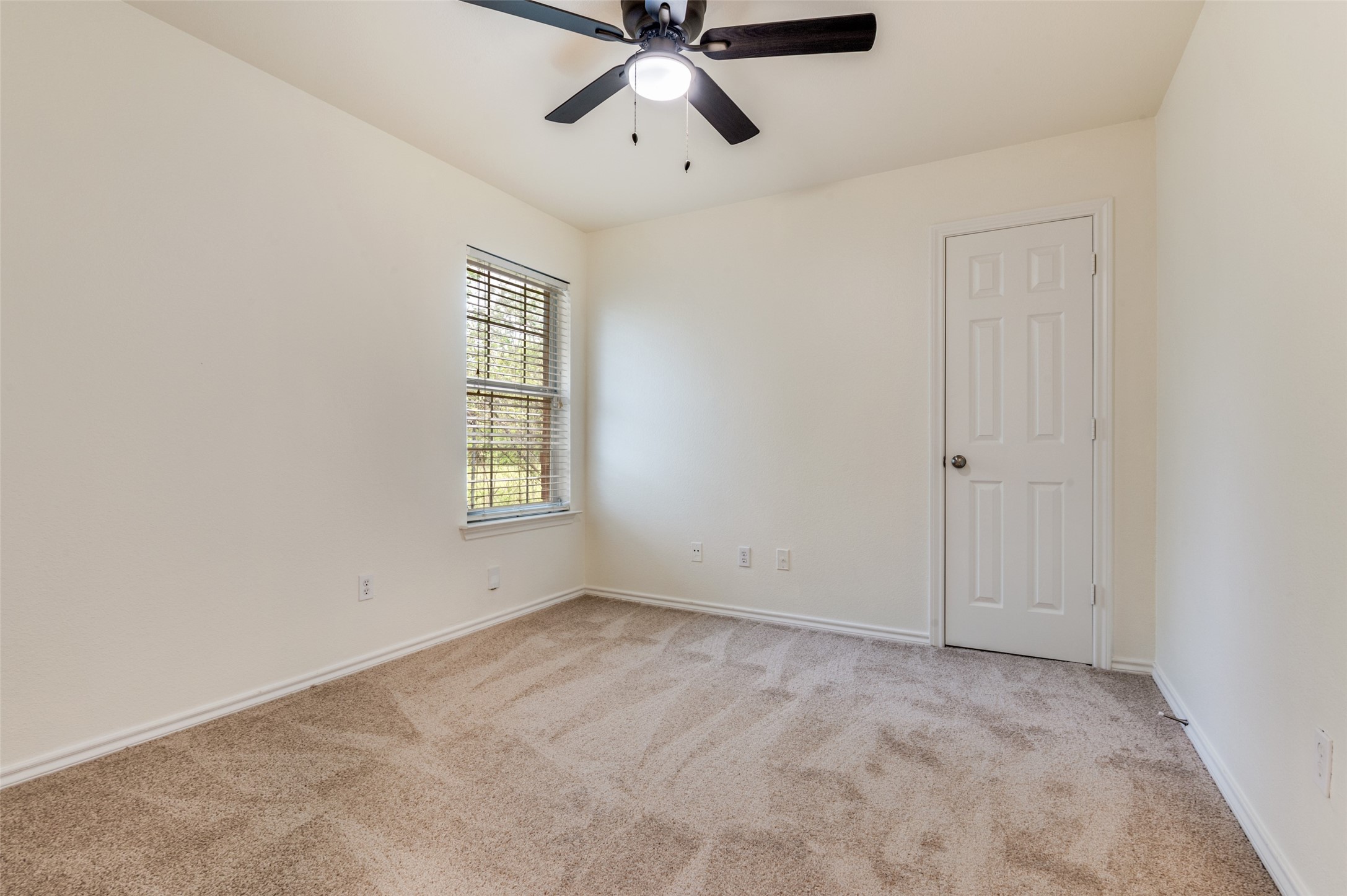 1011 Houston Street Arlington TX 76012