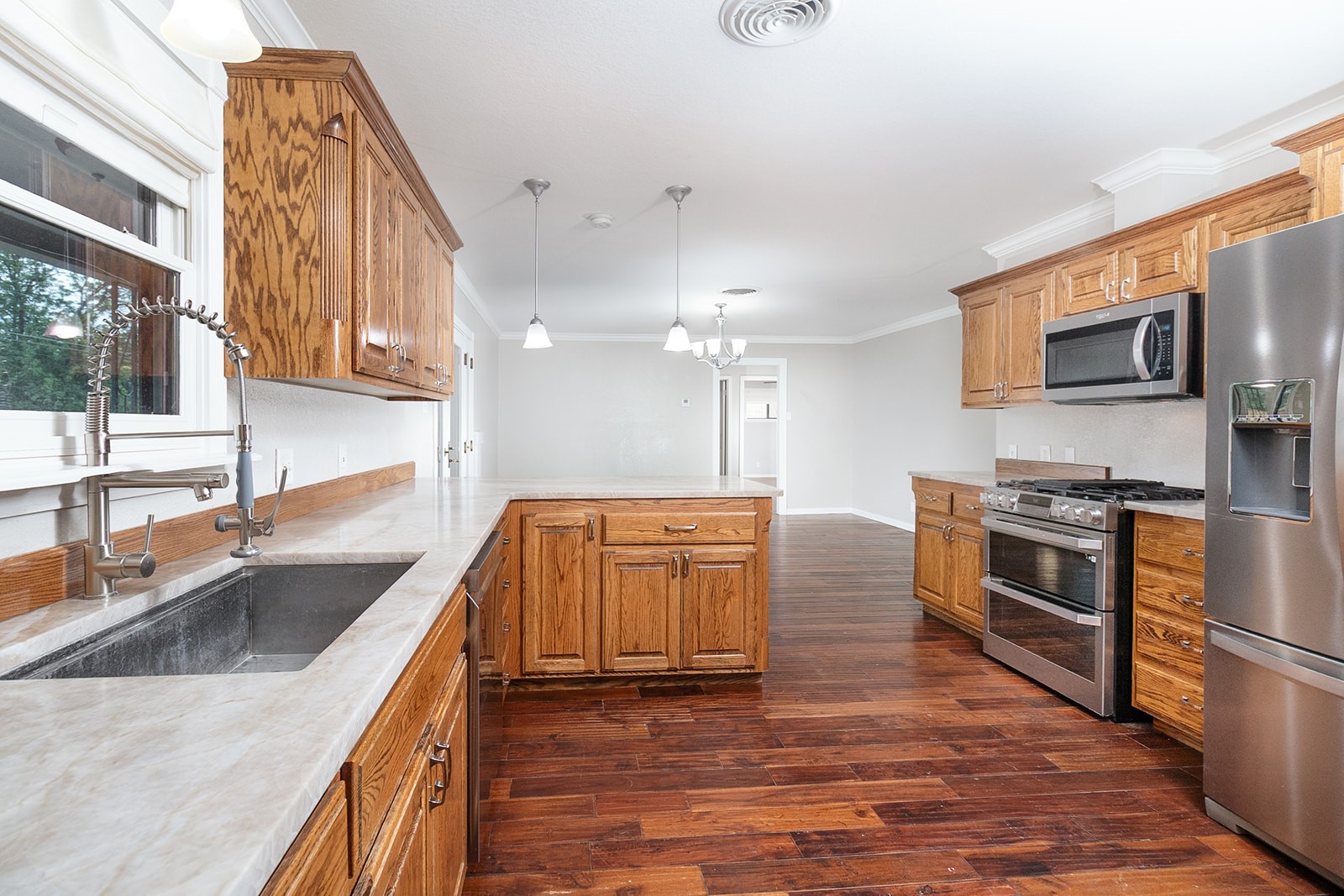 2103 S High Street Brady TX 76825