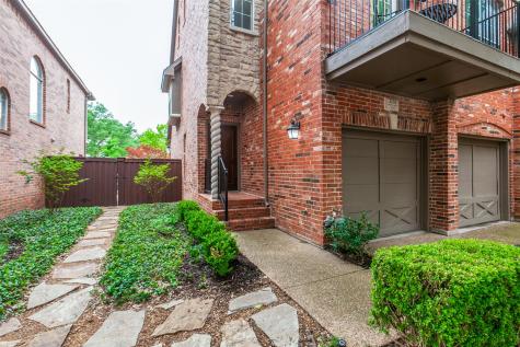 4150 Towne Green Circle Addison TX 75001