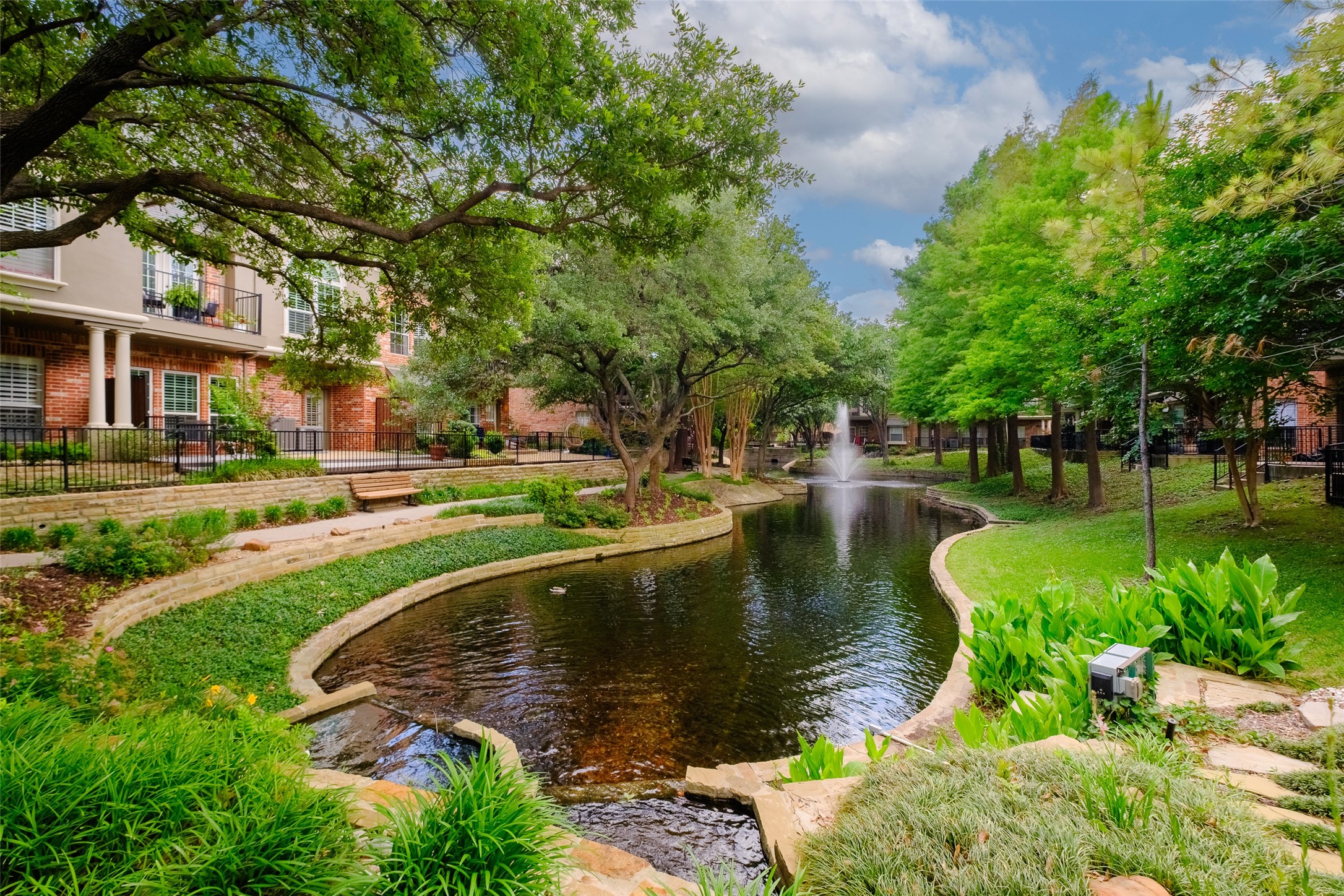4150 Towne Green Circle Addison TX 75001