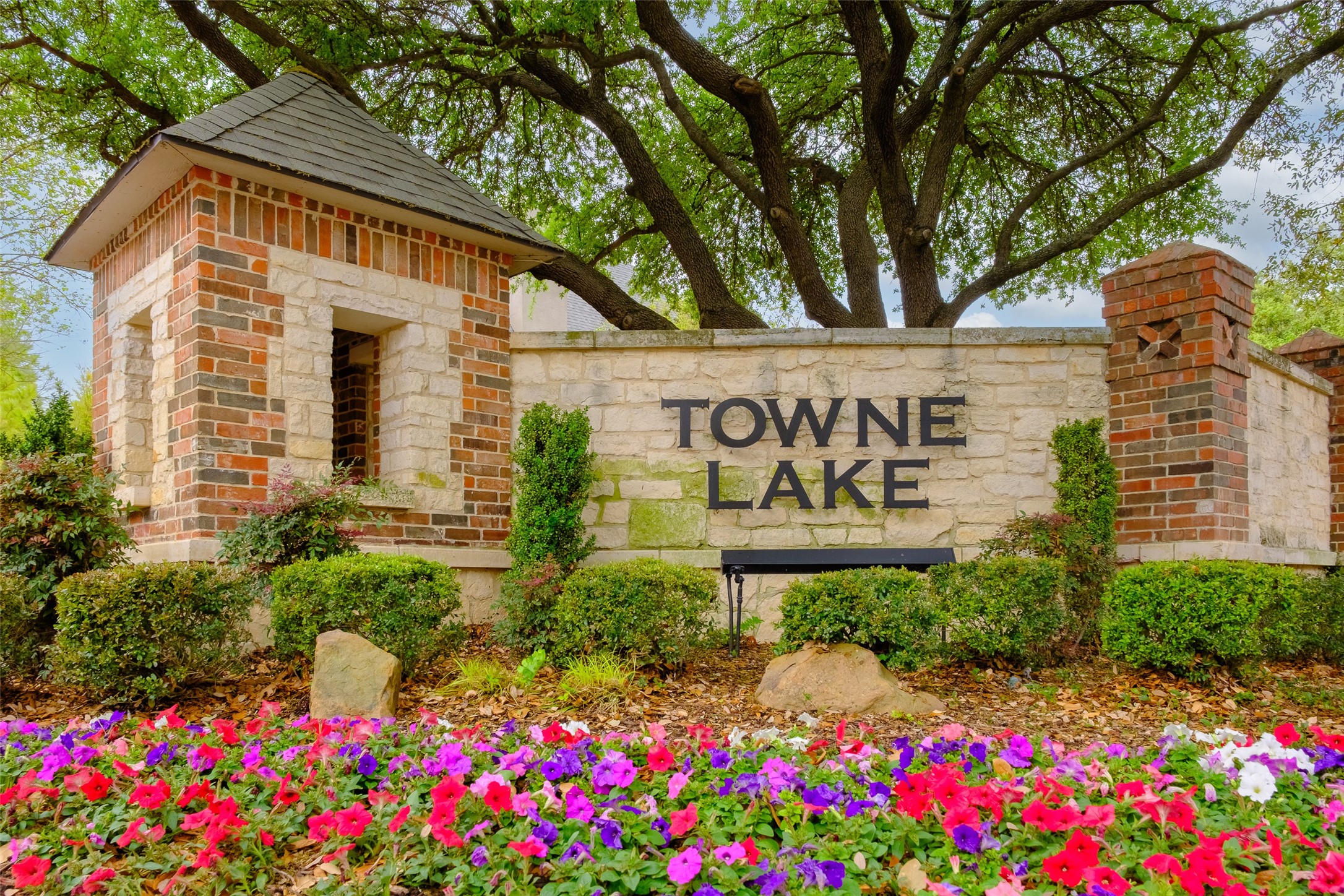 4150 Towne Green Circle Addison TX 75001