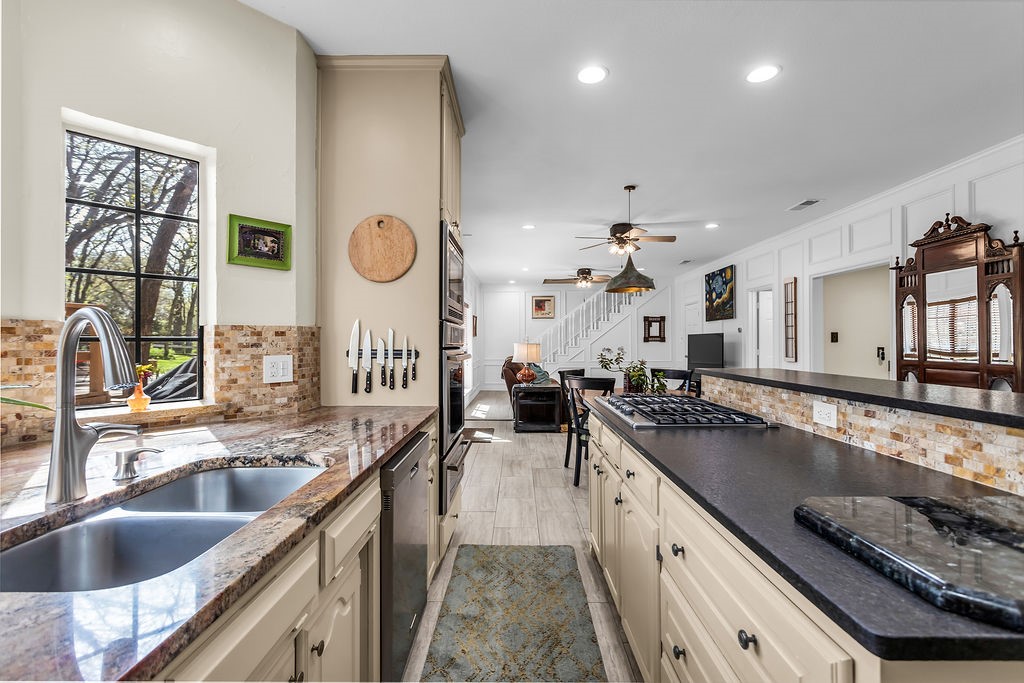 140 Creekside Drive Double Oak TX 75077