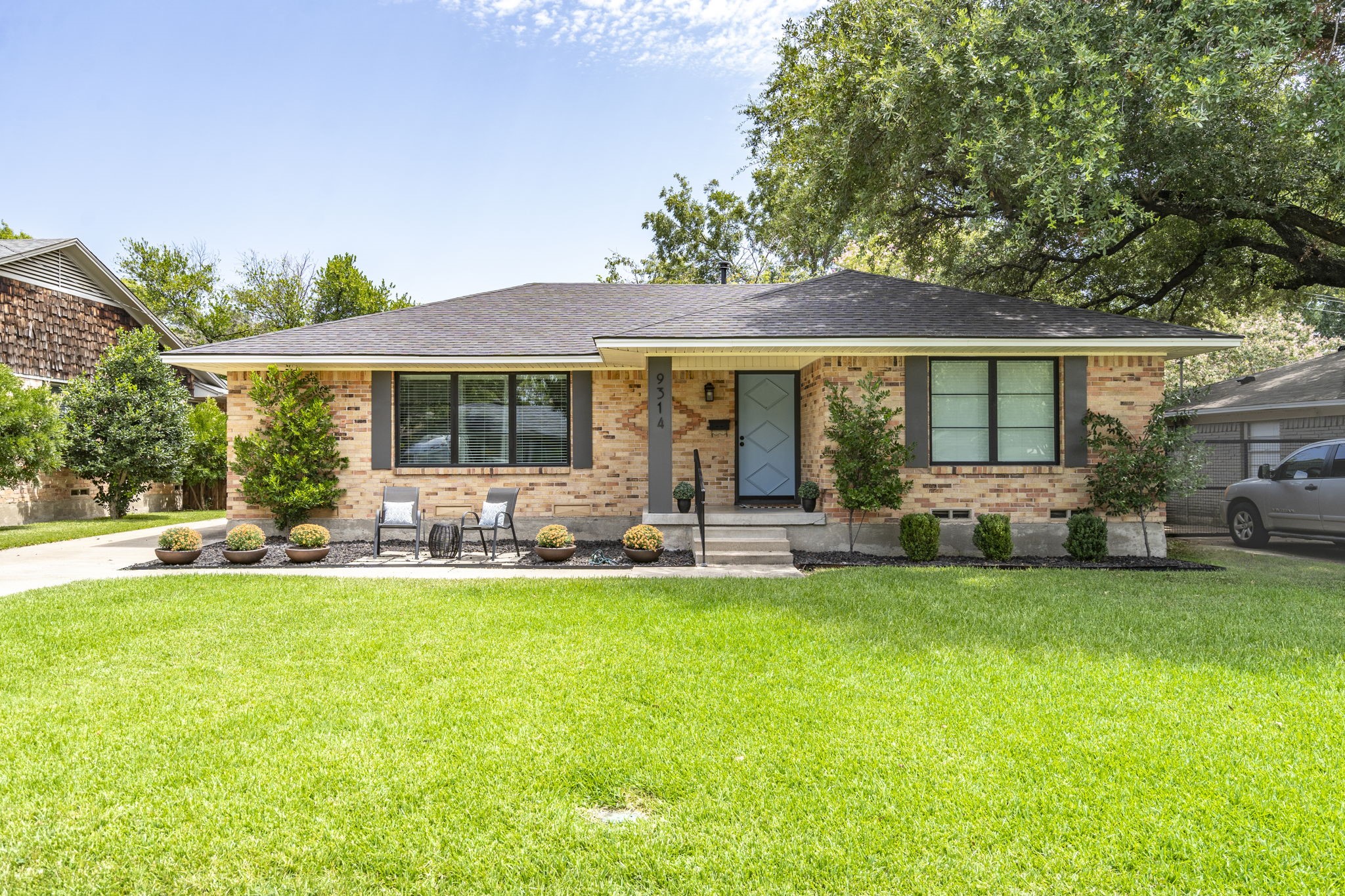 9314 Larchwood Drive Dallas TX 75238