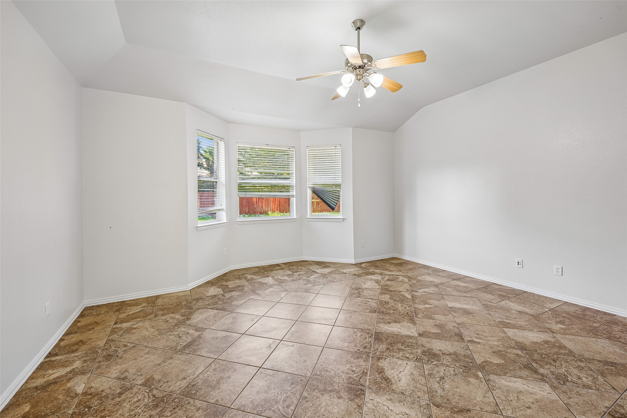 844 Sequoia Way Saginaw TX 76131